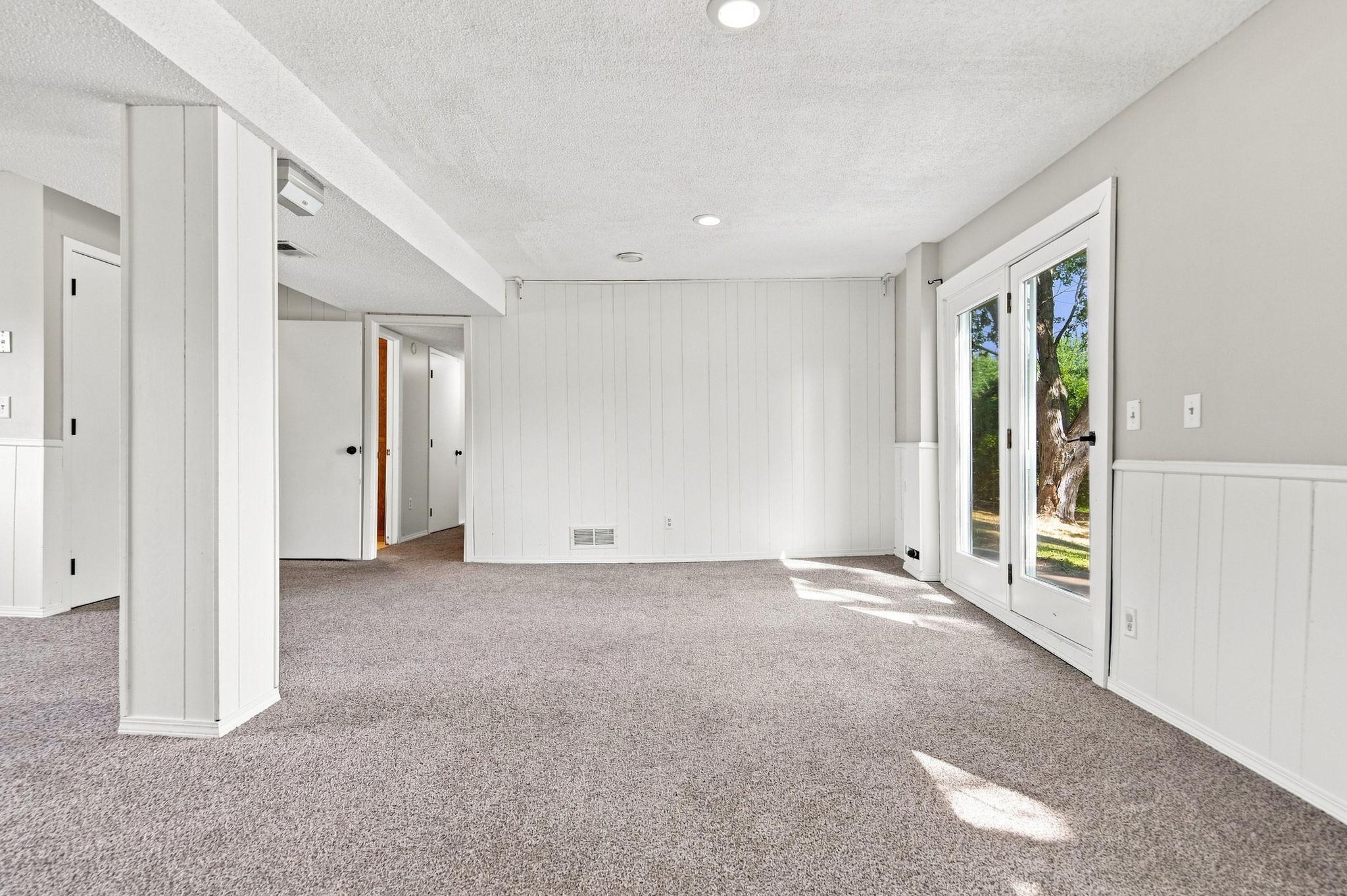 View of Residential at 360 Brooks Avenue, Roseville MN 55113, Roseville (26 of 38) - Mike Wilen | Minnesota Team Real Estate