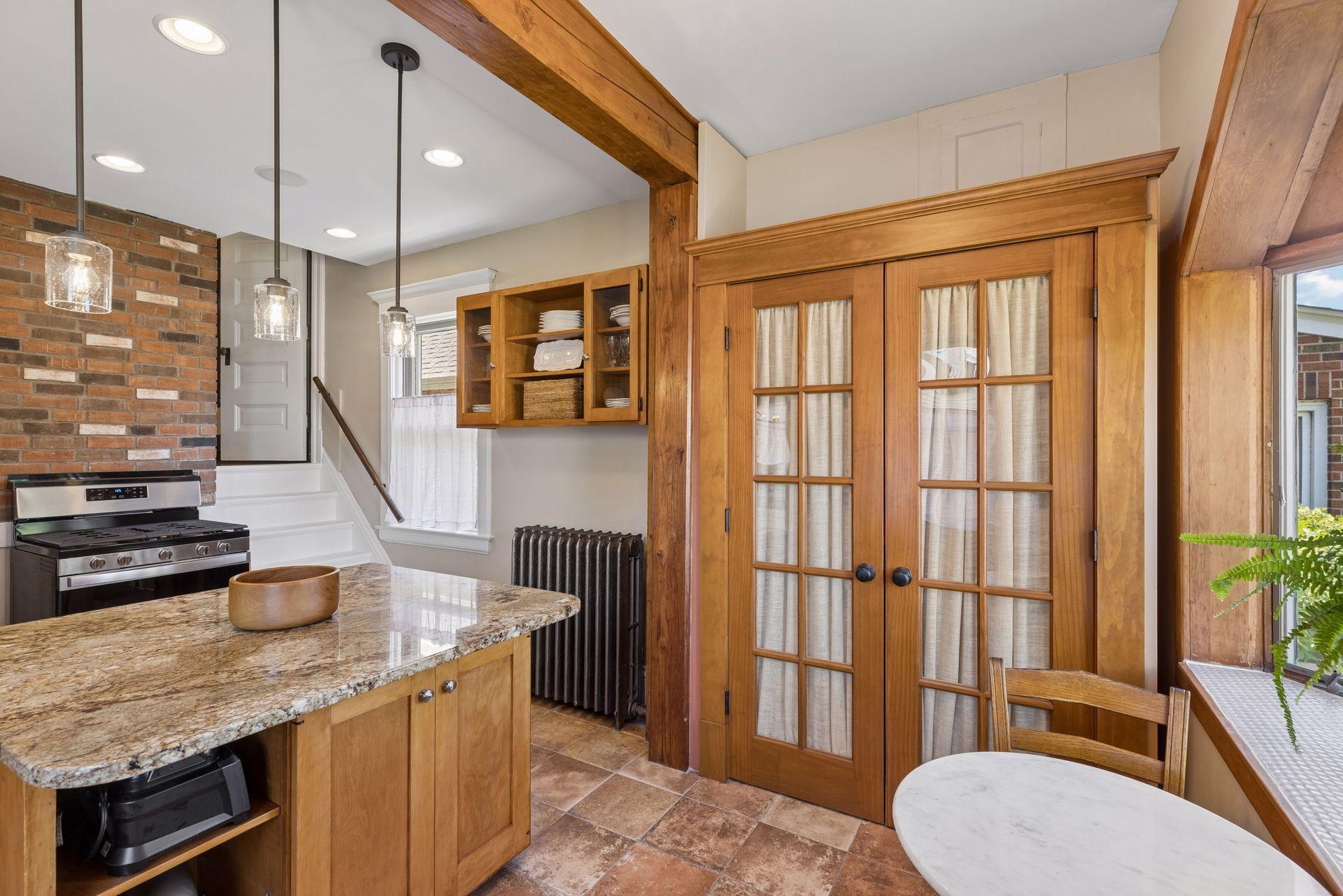 View of Residential at 1089 Lincoln Avenue, Saint Paul MN 55105, Saint Paul (27 of 62) - Mike Wilen | Minnesota Team Real Estate