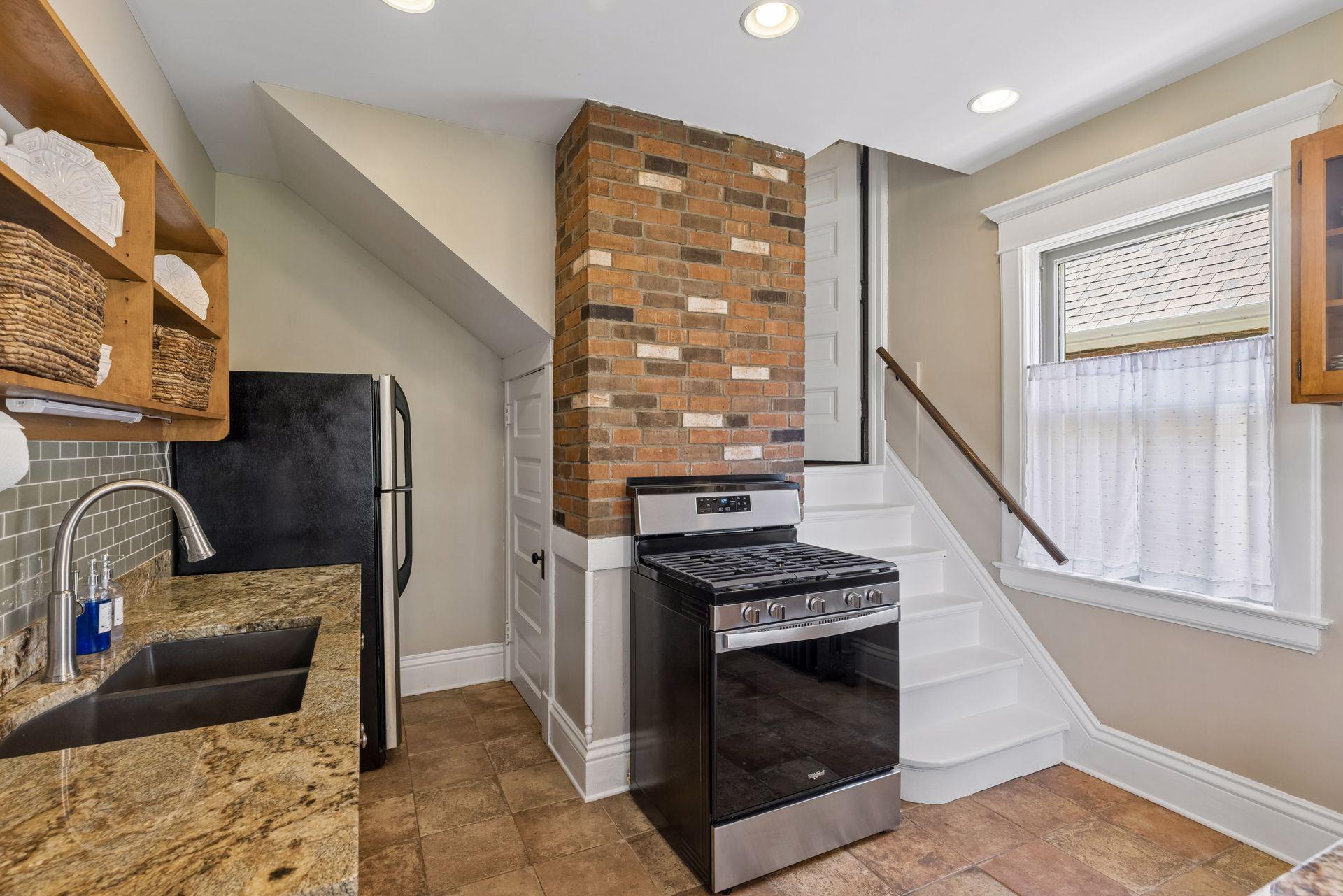 View of Residential at 1089 Lincoln Avenue, Saint Paul MN 55105, Saint Paul (21 of 62) - Mike Wilen | Minnesota Team Real Estate