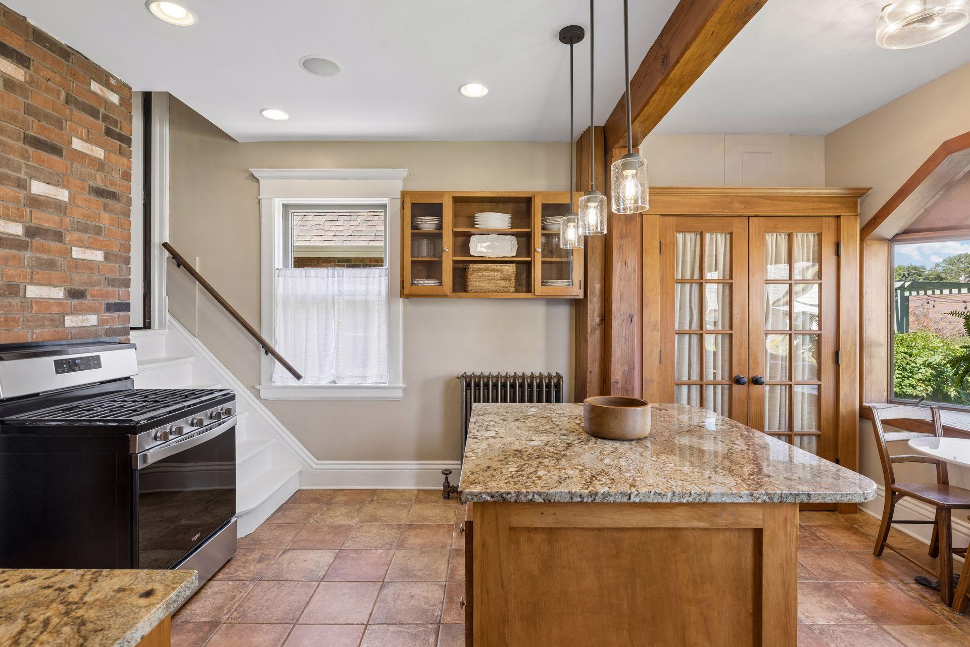 View of Residential at 1089 Lincoln Avenue, Saint Paul MN 55105, Saint Paul (20 of 62) - Mike Wilen | Minnesota Team Real Estate