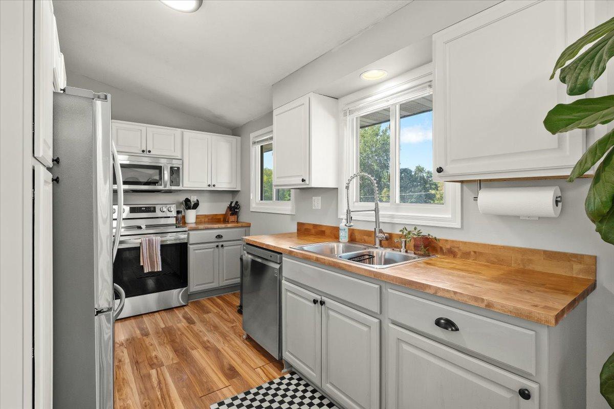 View of Residential at 4764 Cumberland Road, Mound MN 55364, Mound (13 of 43) - Mike Wilen | Minnesota Team Real Estate