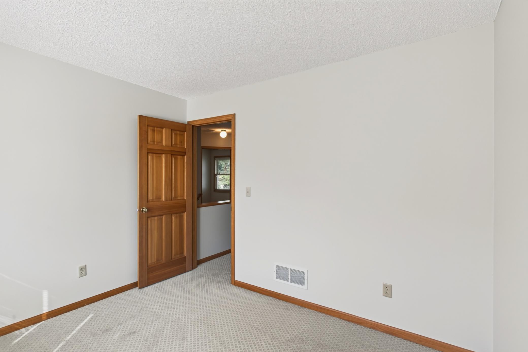 View of Residential at 1781 Brighton Trail, Woodbury MN 55125, Woodbury (23 of 47) - Mike Wilen | Minnesota Team Real Estate