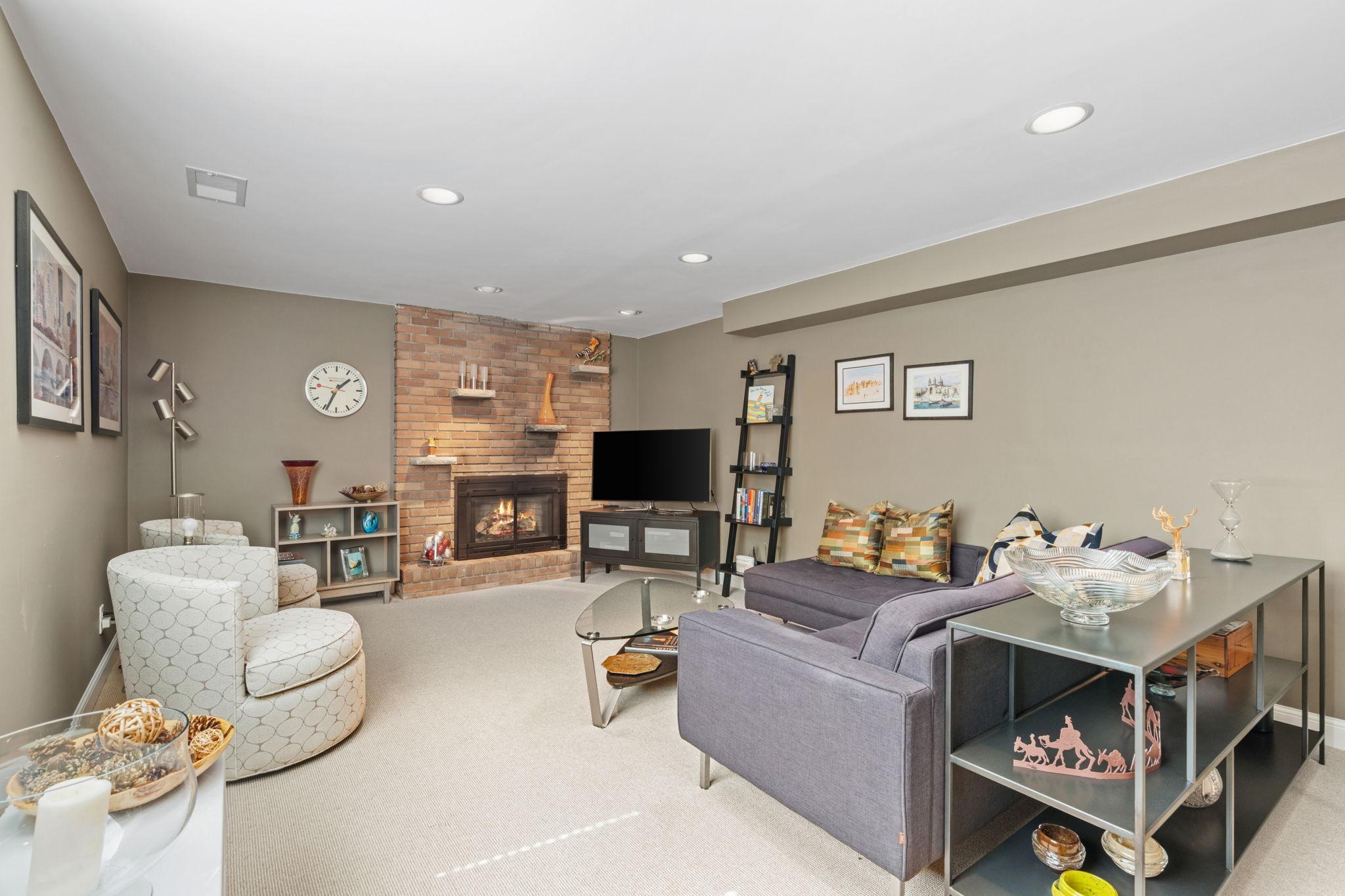 View of Residential at 5301 Windsor Avenue, Edina MN 55436, Edina (42 of 57) - Mike Wilen | Minnesota Team Real Estate