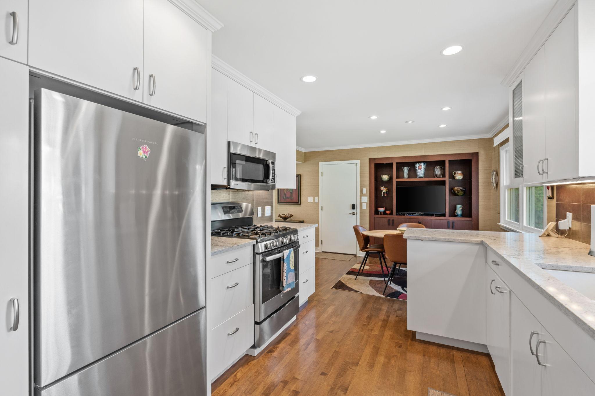 View of Residential at 5301 Windsor Avenue, Edina MN 55436, Edina (25 of 57) - Mike Wilen | Minnesota Team Real Estate