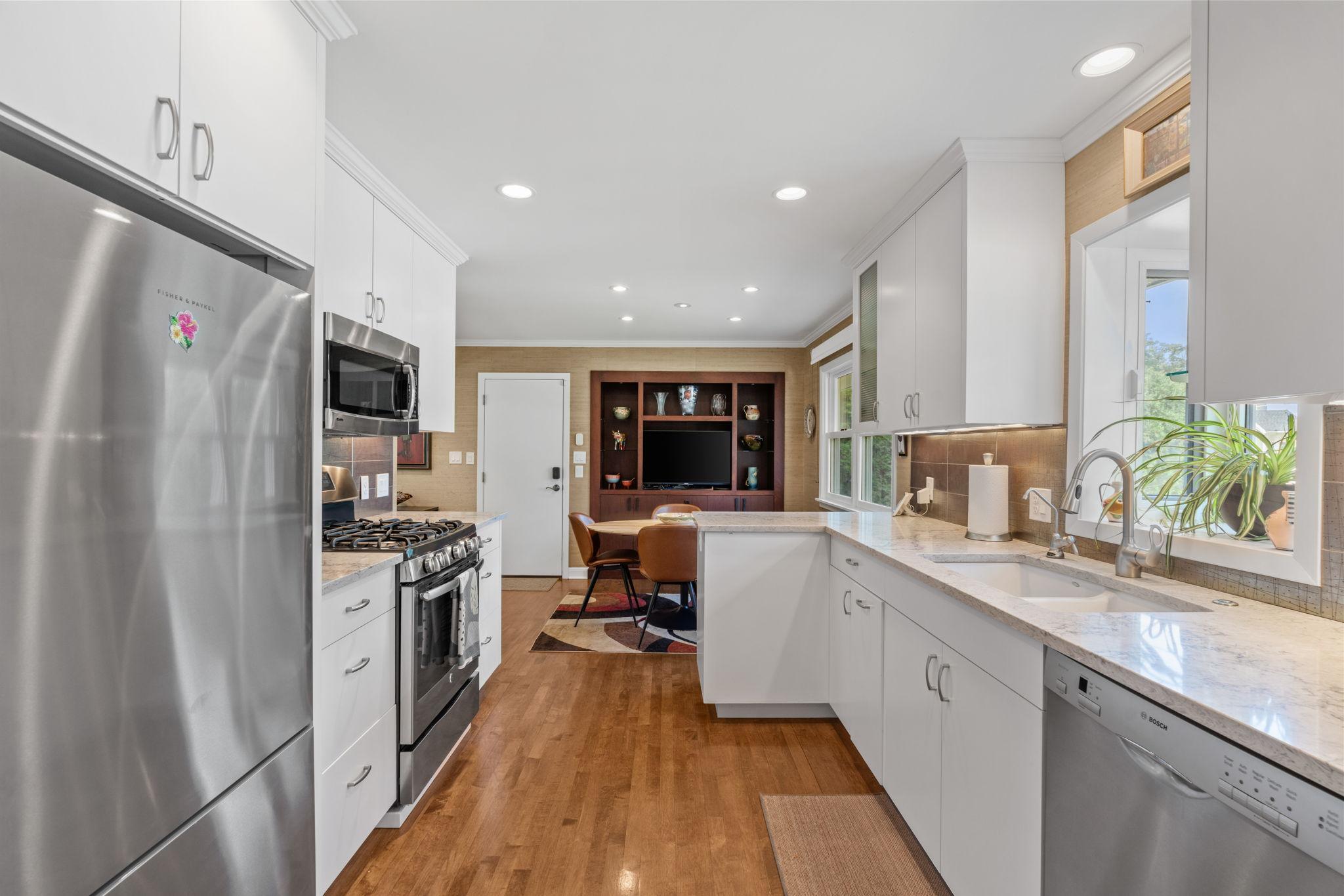View of Residential at 5301 Windsor Avenue, Edina MN 55436, Edina (24 of 57) - Mike Wilen | Minnesota Team Real Estate