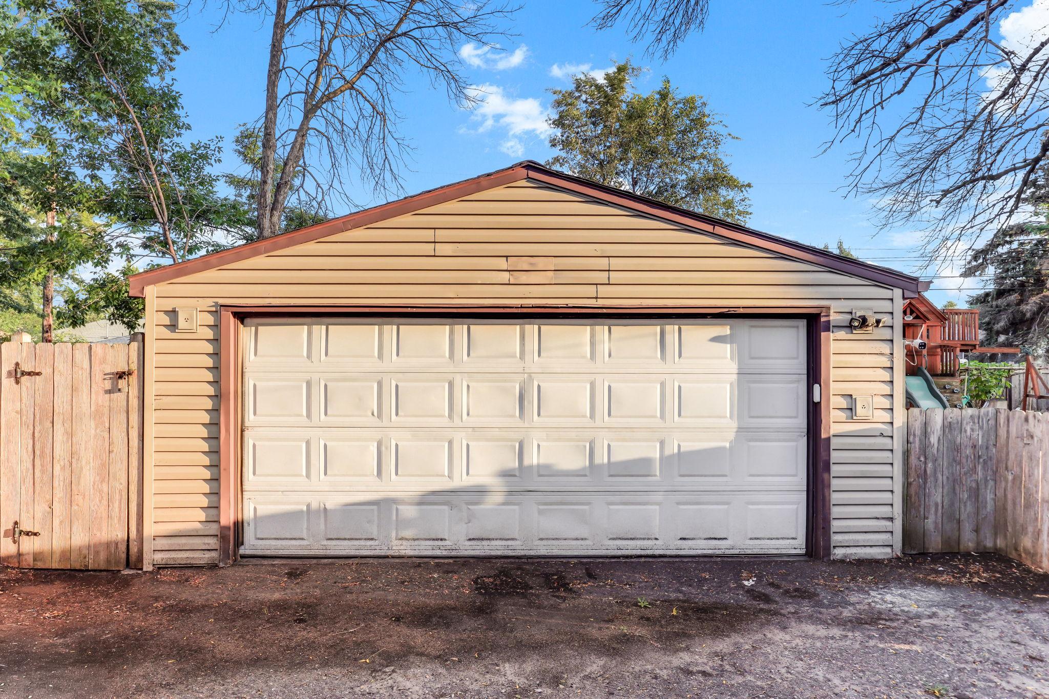 View of Residential at 1909 Laramie Trail, Brooklyn Park MN 55444, Brooklyn Park (31 of 38) - Mike Wilen | Minnesota Team Real Estate