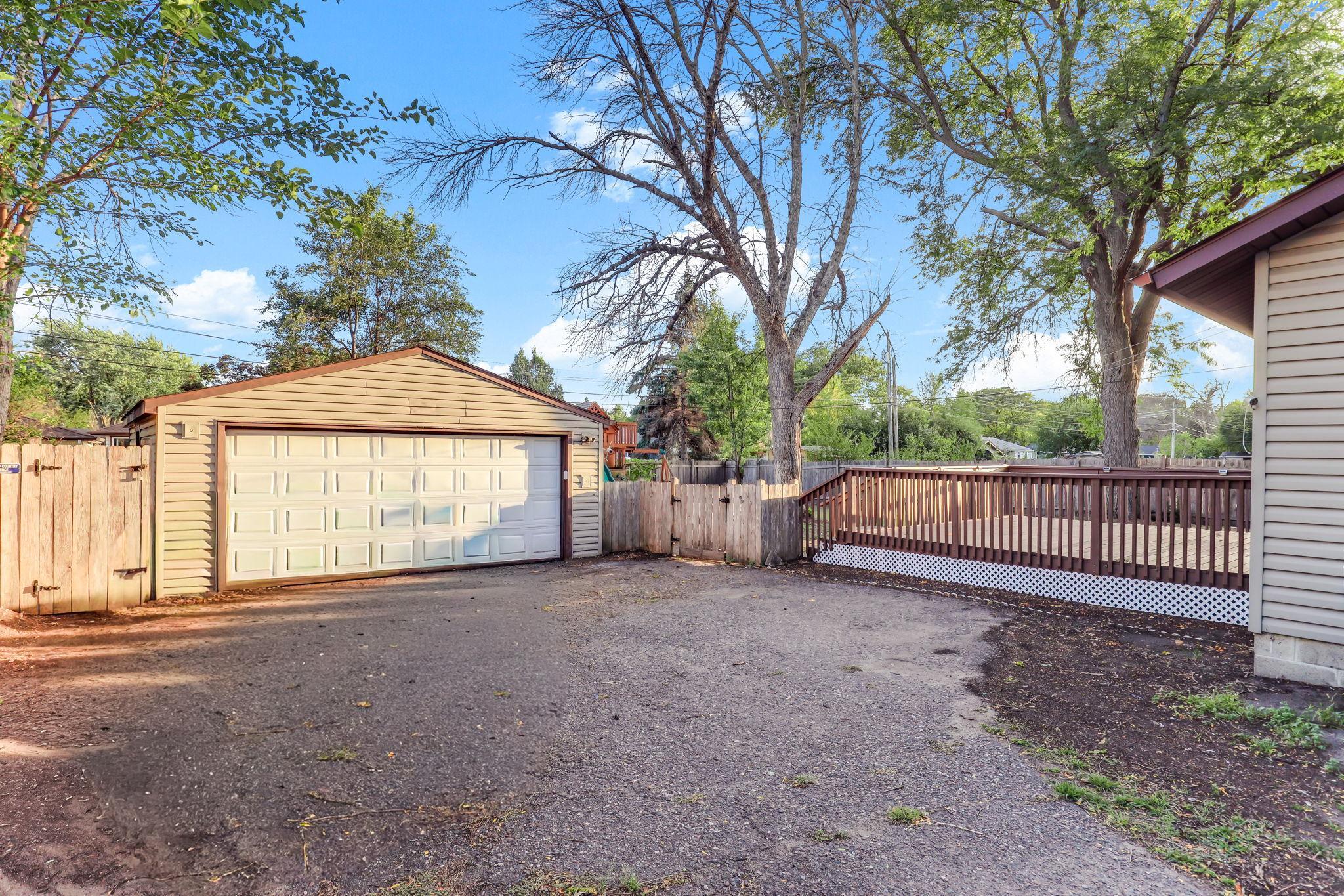 View of Residential at 1909 Laramie Trail, Brooklyn Park MN 55444, Brooklyn Park (30 of 38) - Mike Wilen | Minnesota Team Real Estate