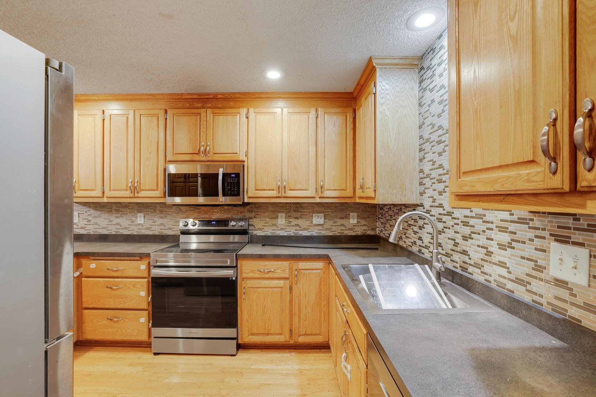 View of Residential at 2461 Williams Drive, Burnsville MN 55337, Burnsville (16 of 55) - Mike Wilen | Minnesota Team Real Estate