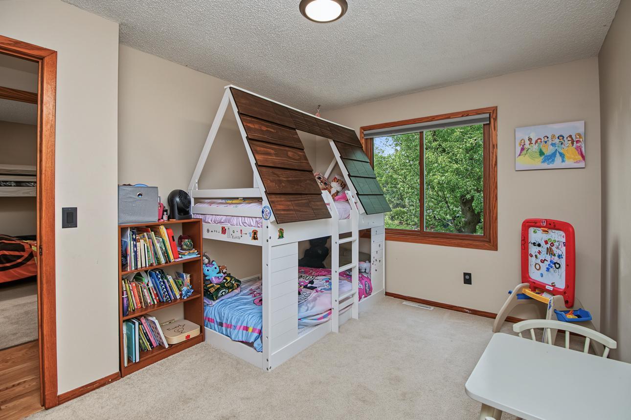 View of Residential at 3066 Greenbrier Street, Little Canada MN 55117, Little Canada (20 of 46) - Mike Wilen | Minnesota Team Real Estate