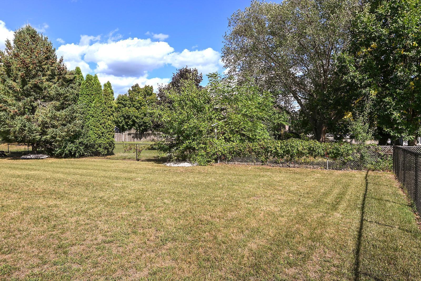 View of Residential at 9216 Woodhall Bay, Brooklyn Park MN 55443, Brooklyn Park (32 of 33) - Mike Wilen | Minnesota Team Real Estate