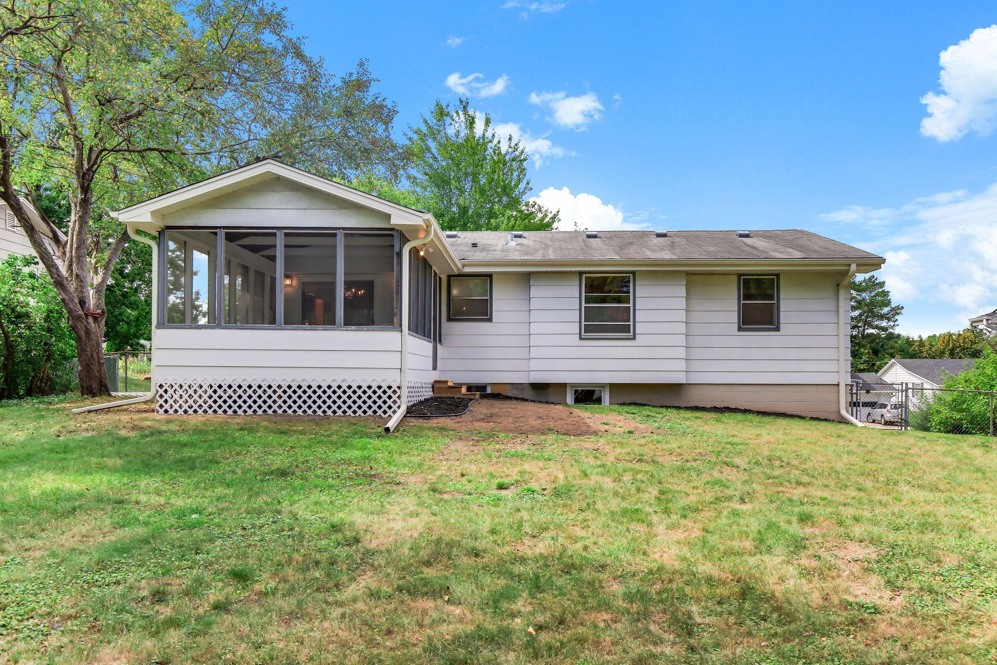 View of Residential at 4616 Hillsboro Avenue, New Hope MN 55428, New Hope (41 of 46) - Mike Wilen | Minnesota Team Real Estate
