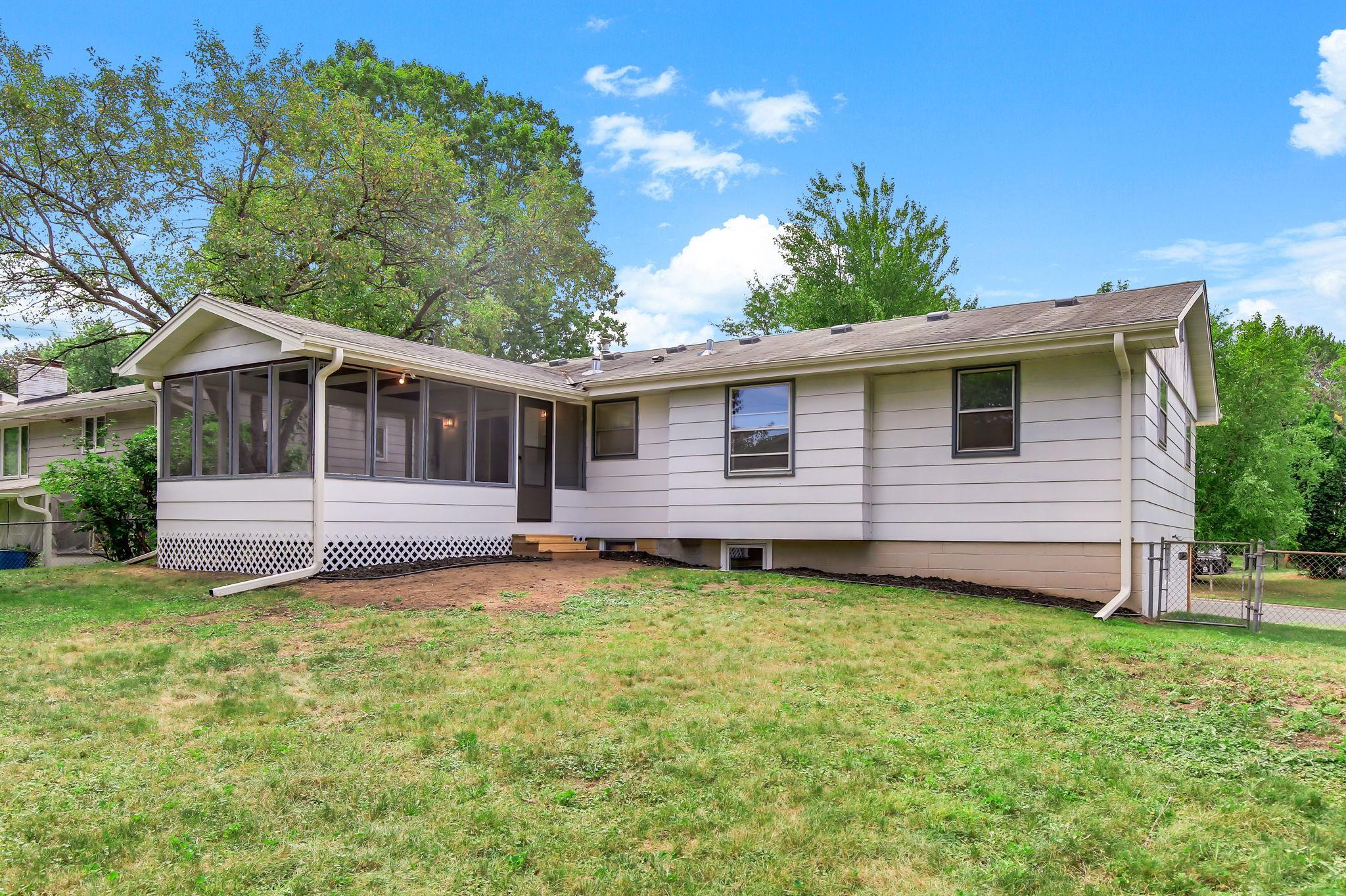 View of Residential at 4616 Hillsboro Avenue, New Hope MN 55428, New Hope (40 of 46) - Mike Wilen | Minnesota Team Real Estate