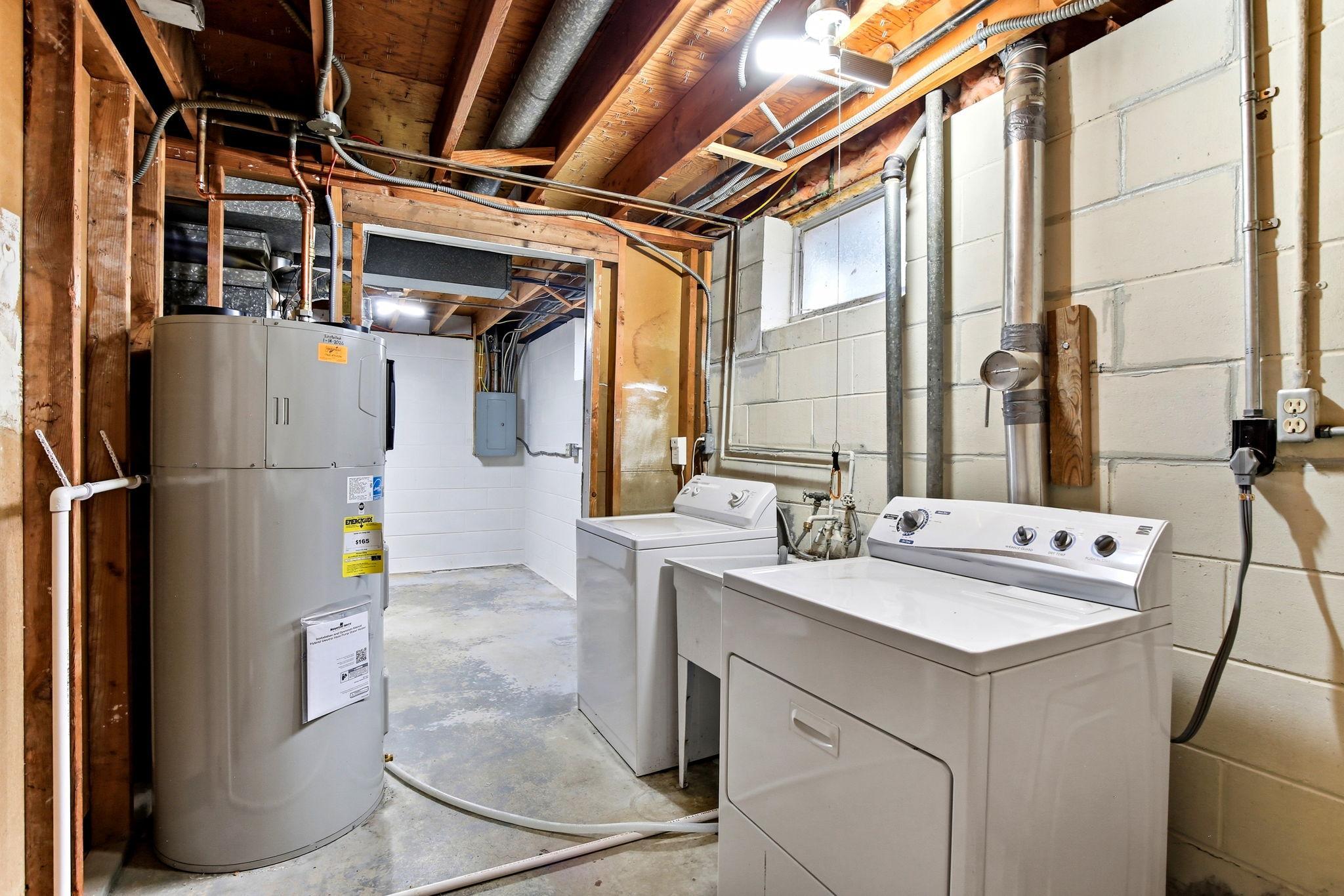 View of Residential at 4616 Hillsboro Avenue, New Hope MN 55428, New Hope (38 of 46) - Mike Wilen | Minnesota Team Real Estate