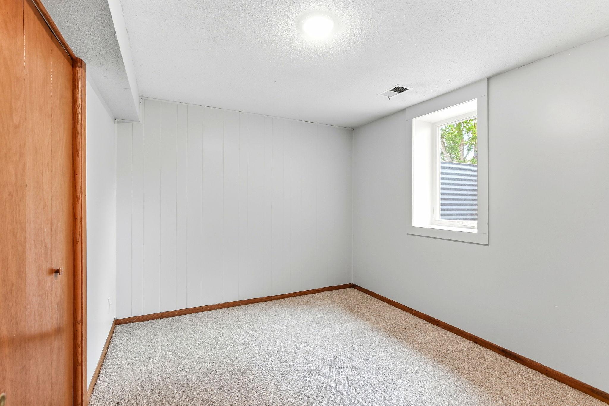 View of Residential at 4616 Hillsboro Avenue, New Hope MN 55428, New Hope (33 of 46) - Mike Wilen | Minnesota Team Real Estate