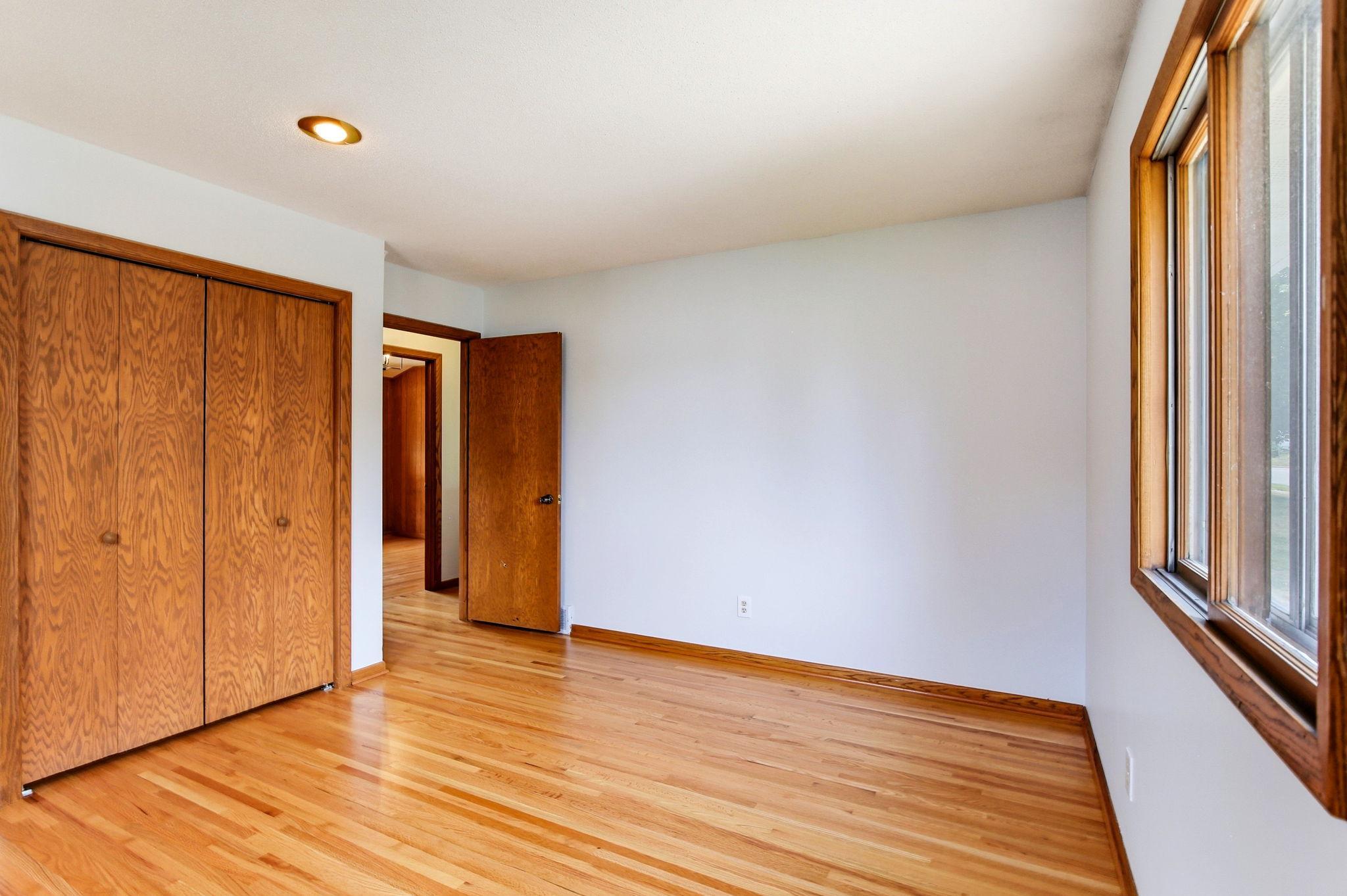 View of Residential at 4616 Hillsboro Avenue, New Hope MN 55428, New Hope (25 of 46) - Mike Wilen | Minnesota Team Real Estate