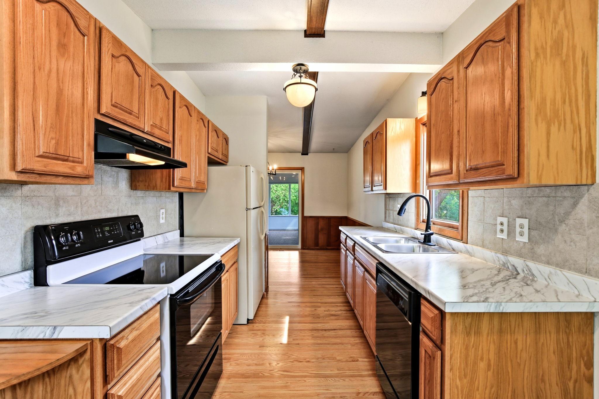 View of Residential at 4616 Hillsboro Avenue, New Hope MN 55428, New Hope (9 of 46) - Mike Wilen | Minnesota Team Real Estate
