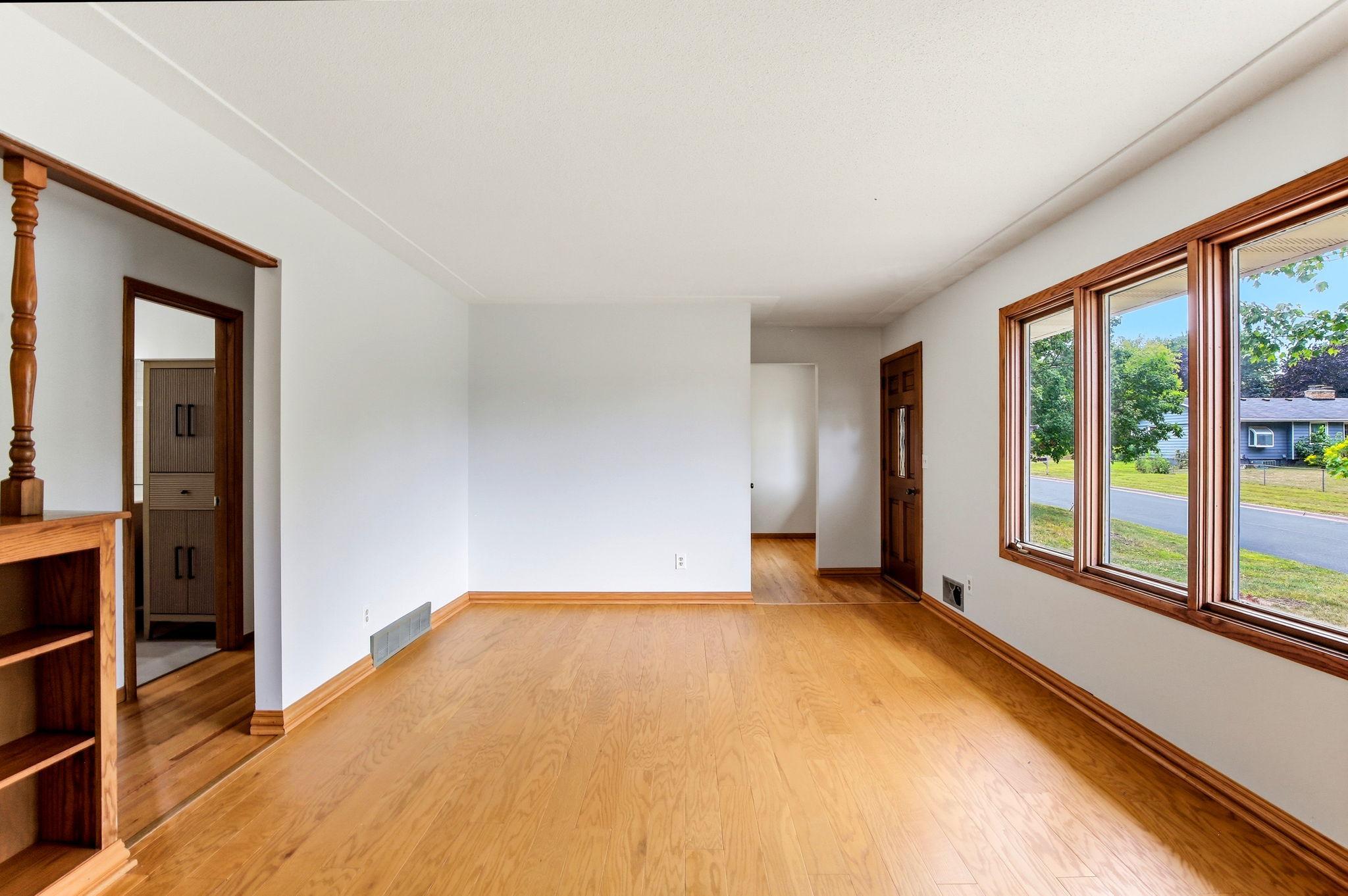 View of Residential at 4616 Hillsboro Avenue, New Hope MN 55428, New Hope (5 of 46) - Mike Wilen | Minnesota Team Real Estate