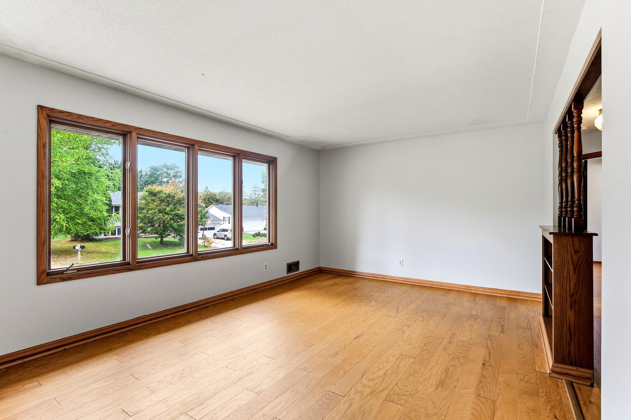 View of Residential at 4616 Hillsboro Avenue, New Hope MN 55428, New Hope (4 of 46) - Mike Wilen | Minnesota Team Real Estate