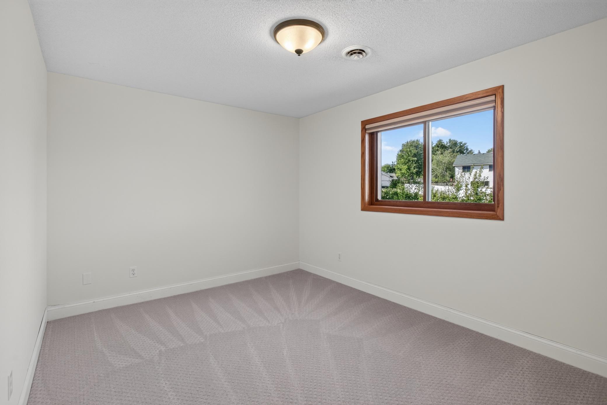 View of Residential at 17541 Ionia Path, Lakeville MN 55044, Lakeville (22 of 28) - Mike Wilen | Minnesota Team Real Estate