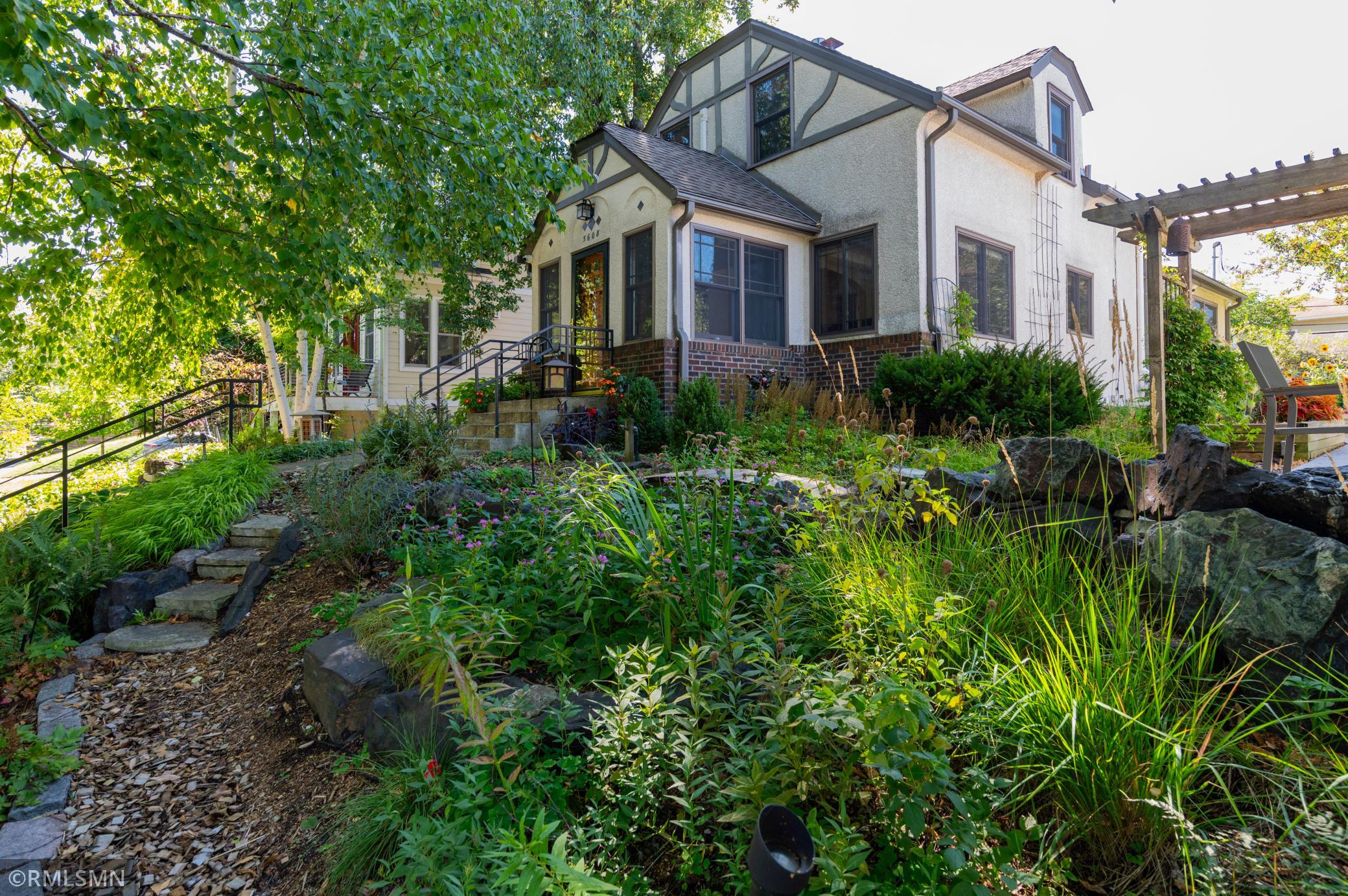 View of Single Family at 5608 Girard Avenue, Minneapolis - Mike Wilen | Minnesota Team Real Estate