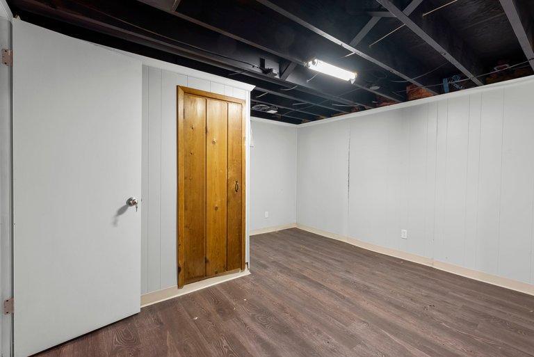View of Residential at 1689 Edgemont Street, Maplewood MN 55117, Maplewood (25 of 28) - Mike Wilen | Minnesota Team Real Estate