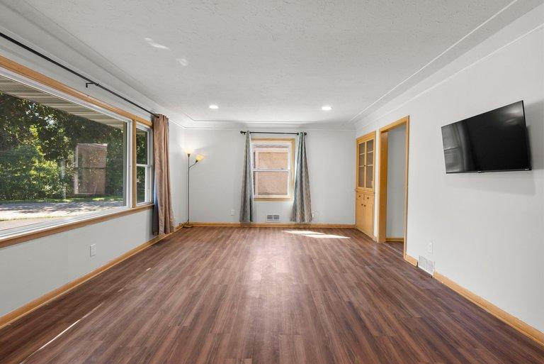 View of Residential at 1689 Edgemont Street, Maplewood MN 55117, Maplewood (15 of 28) - Mike Wilen | Minnesota Team Real Estate