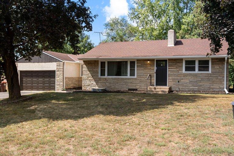 View of Single Family at 1689 Edgemont Street, Maplewood - Mike Wilen | Minnesota Team Real Estate