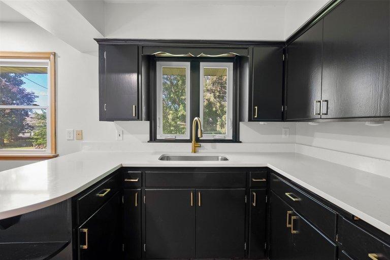 View of Residential at 1689 Edgemont Street, Maplewood MN 55117, Maplewood (9 of 28) - Mike Wilen | Minnesota Team Real Estate