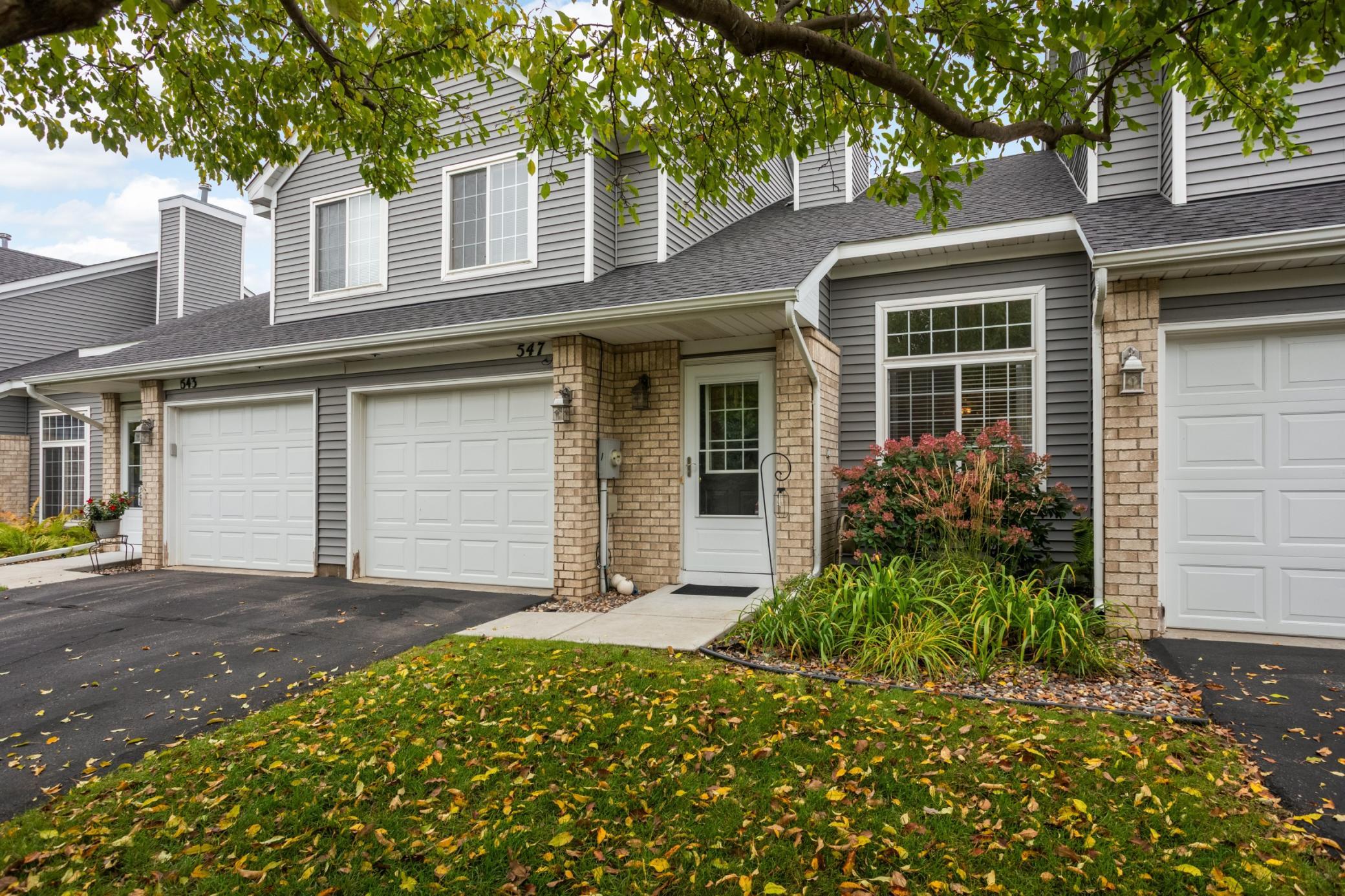 View of Residential at 547 Mission Hills Way, Chanhassen MN 55317, Chanhassen (2 of 32) - Mike Wilen | Minnesota Team Real Estate