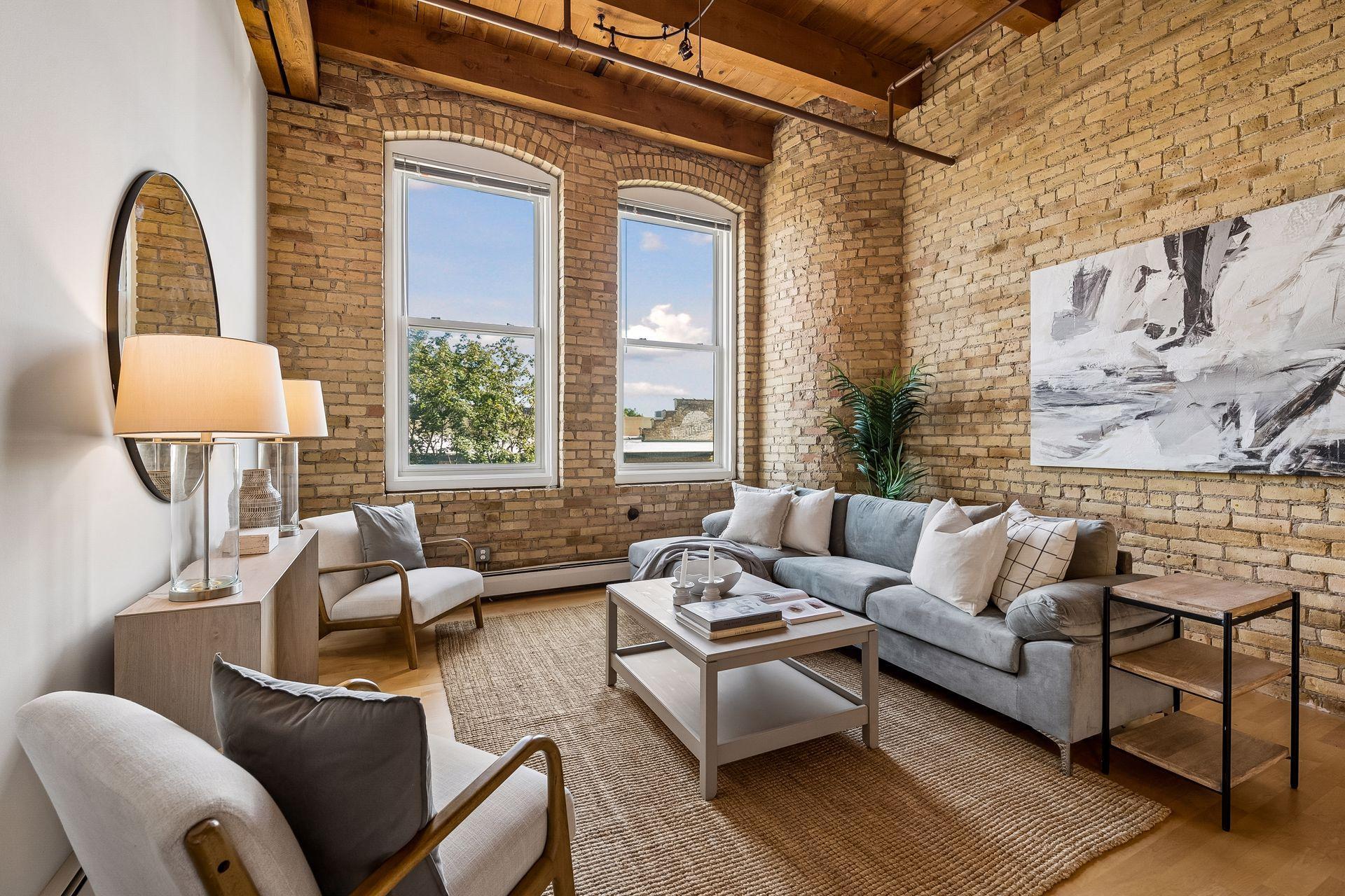 View of (CC) High Rise (4+ Levels) at 400 1st Street, Minneapolis - Mike Wilen | Minnesota Team Real Estate