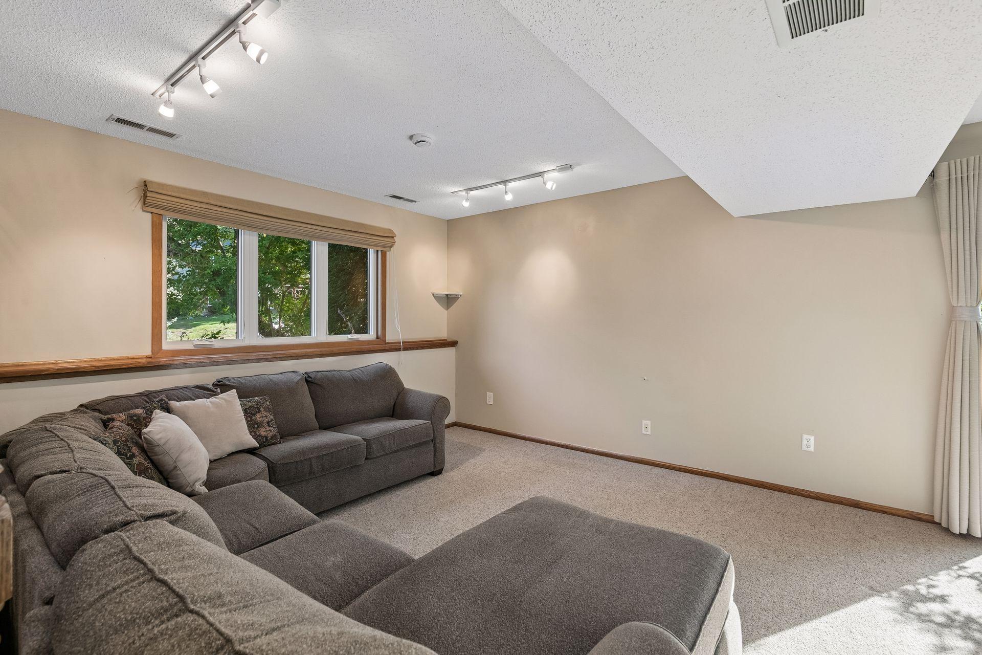 View of Residential at 7890 Upper 139th Court, Apple Valley MN 55124, Apple Valley (19 of 28) - Mike Wilen | Minnesota Team Real Estate