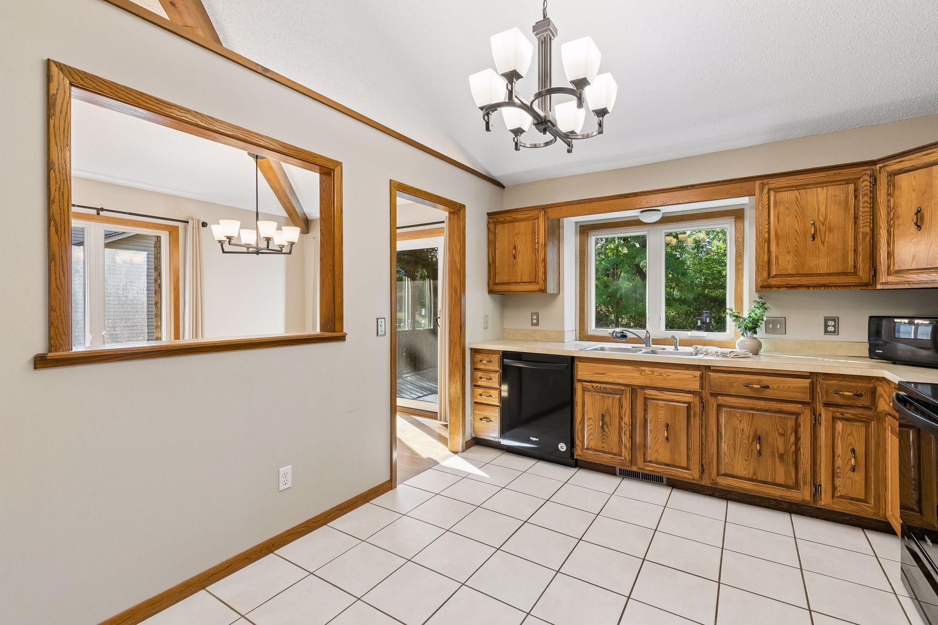 View of Residential at 7890 Upper 139th Court, Apple Valley MN 55124, Apple Valley (8 of 28) - Mike Wilen | Minnesota Team Real Estate
