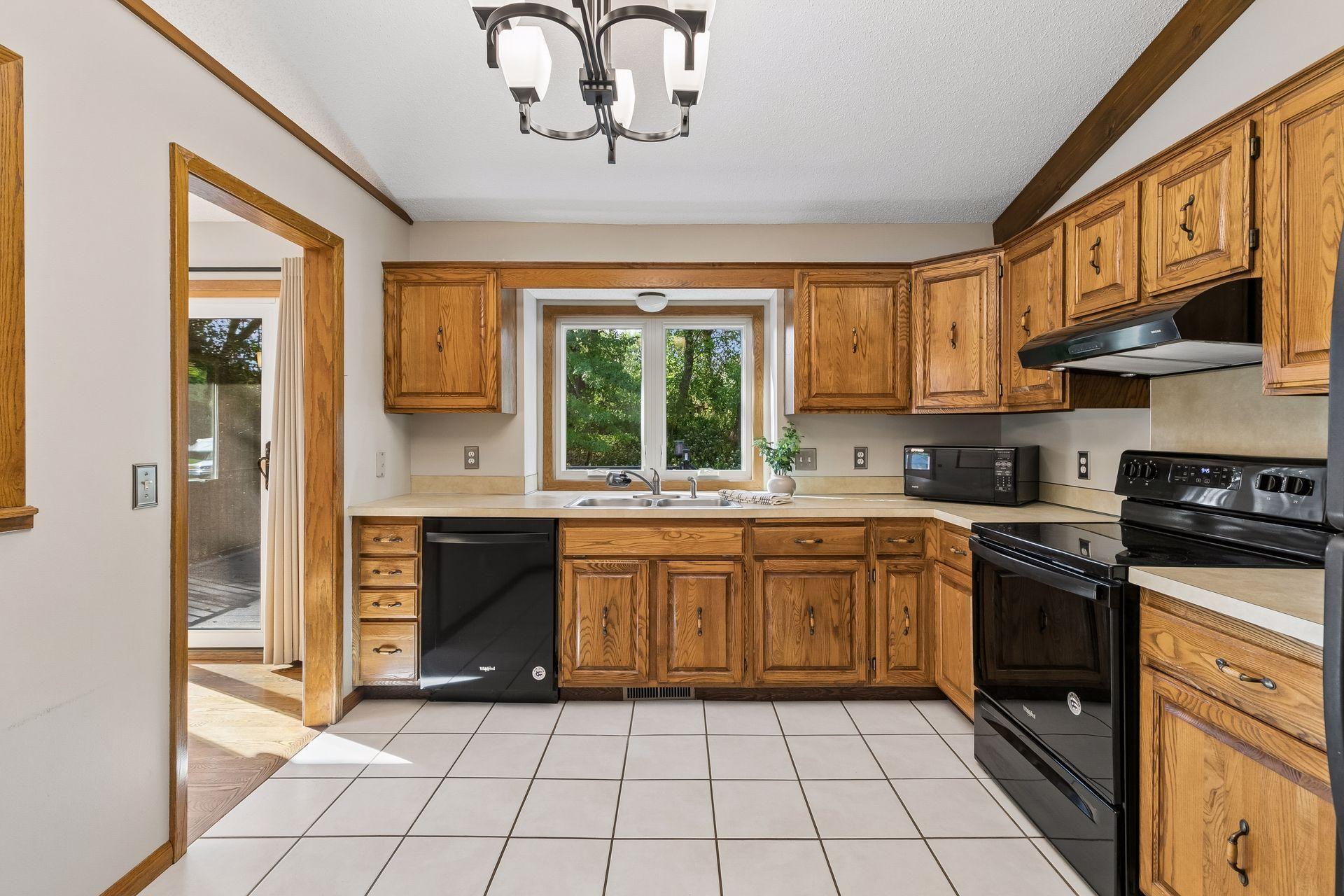 View of Residential at 7890 Upper 139th Court, Apple Valley MN 55124, Apple Valley (7 of 28) - Mike Wilen | Minnesota Team Real Estate