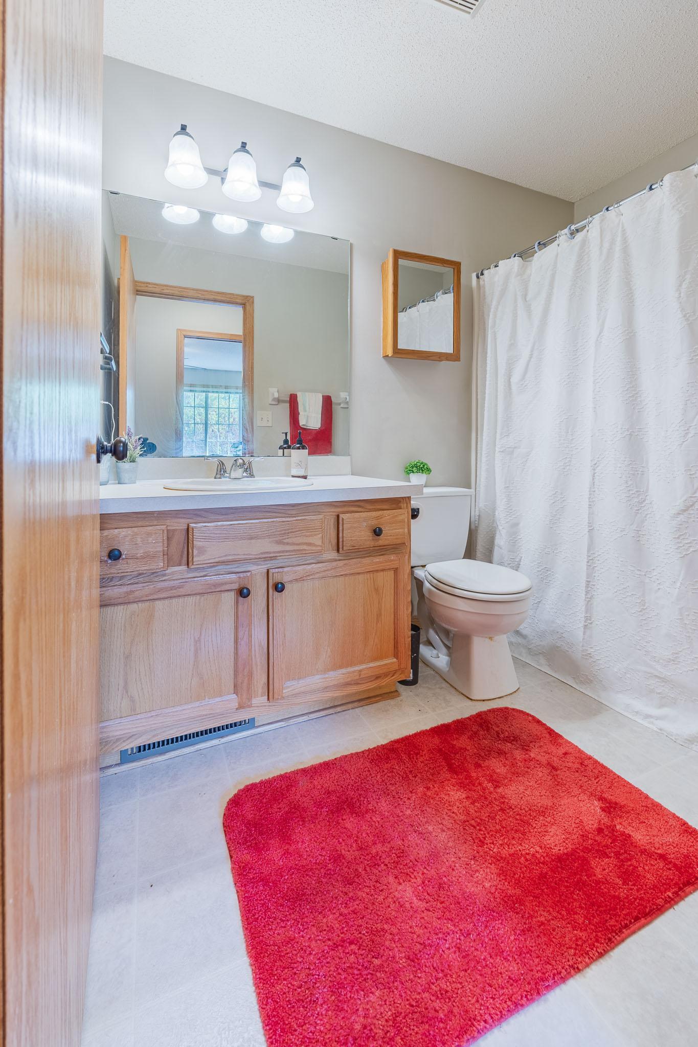 View of Residential at 1555 County Road D #B, Maplewood MN 55109, Maplewood (21 of 27) - Mike Wilen | Minnesota Team Real Estate