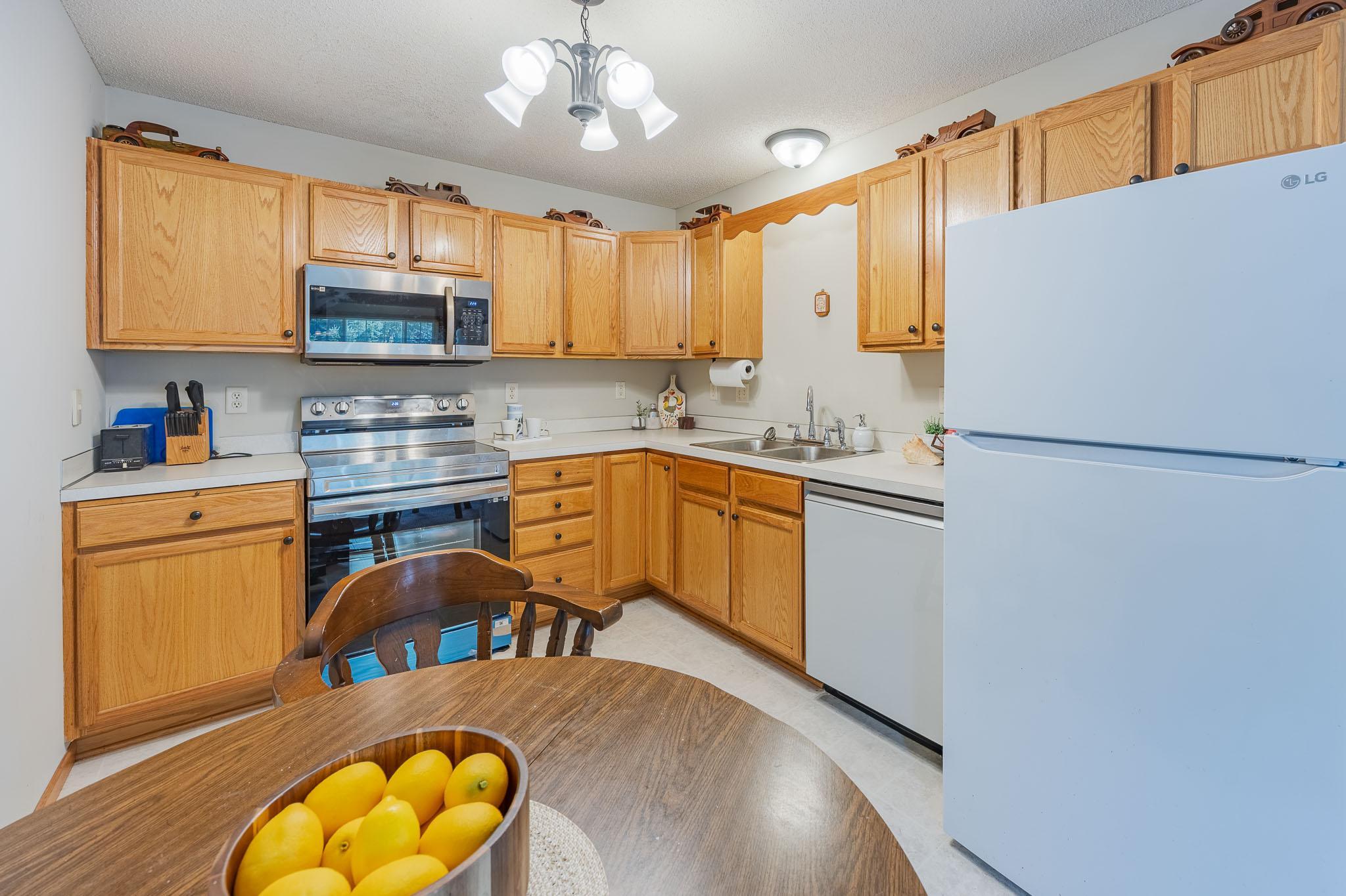 View of Residential at 1555 County Road D #B, Maplewood MN 55109, Maplewood (5 of 27) - Mike Wilen | Minnesota Team Real Estate