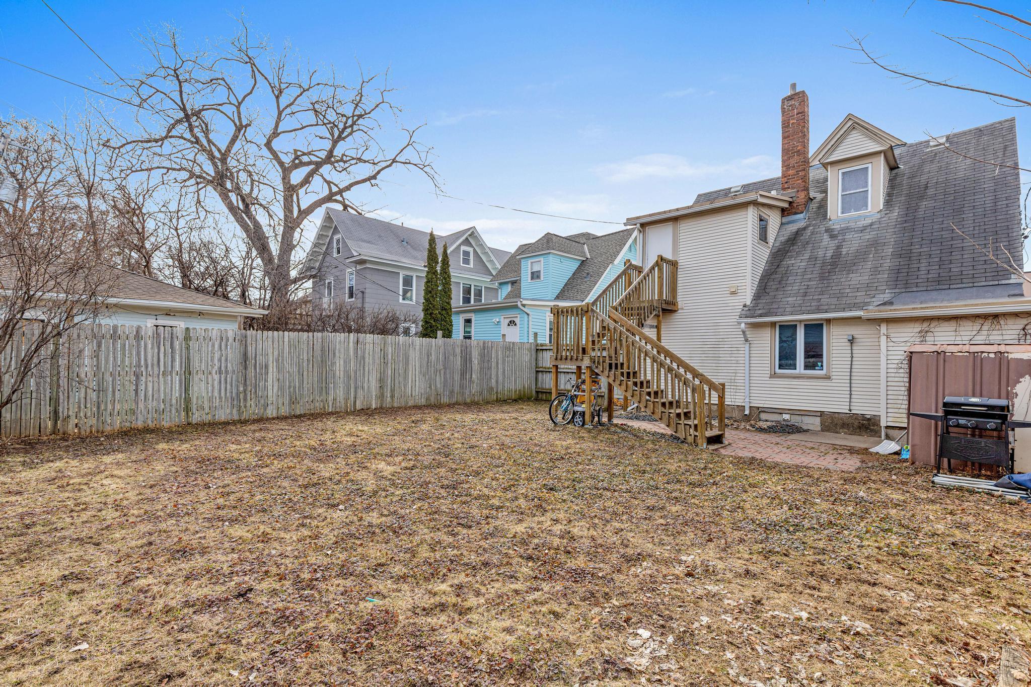 View of Residential Income at 855 Hague Avenue, Saint Paul MN 55104, Saint Paul (23 of 25) - Mike Wilen | Minnesota Team Real Estate