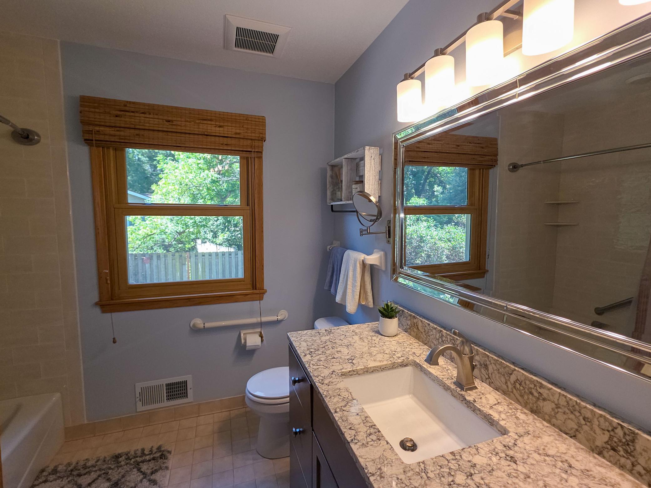 View of Residential at 5033 Overlook Drive, Bloomington MN 55437, Bloomington (11 of 19) - Mike Wilen | Minnesota Team Real Estate