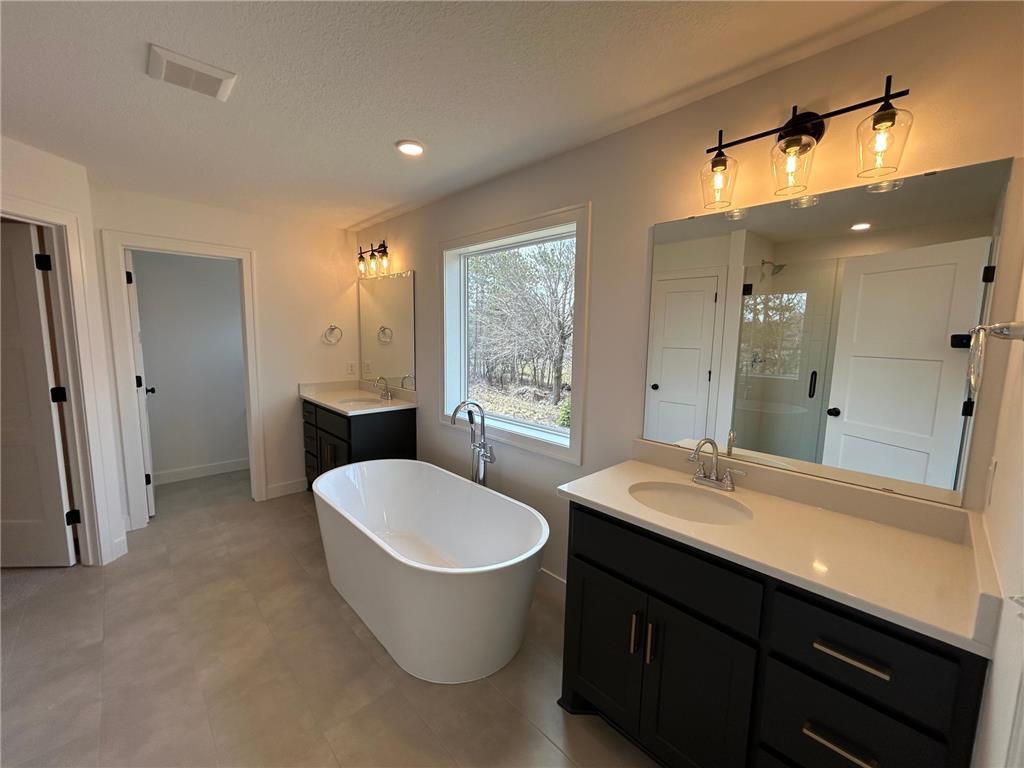 View of Residential at 4225 Arbor Bay, Woodbury MN 55129, Woodbury (23 of 40) - Mike Wilen | Minnesota Team Real Estate