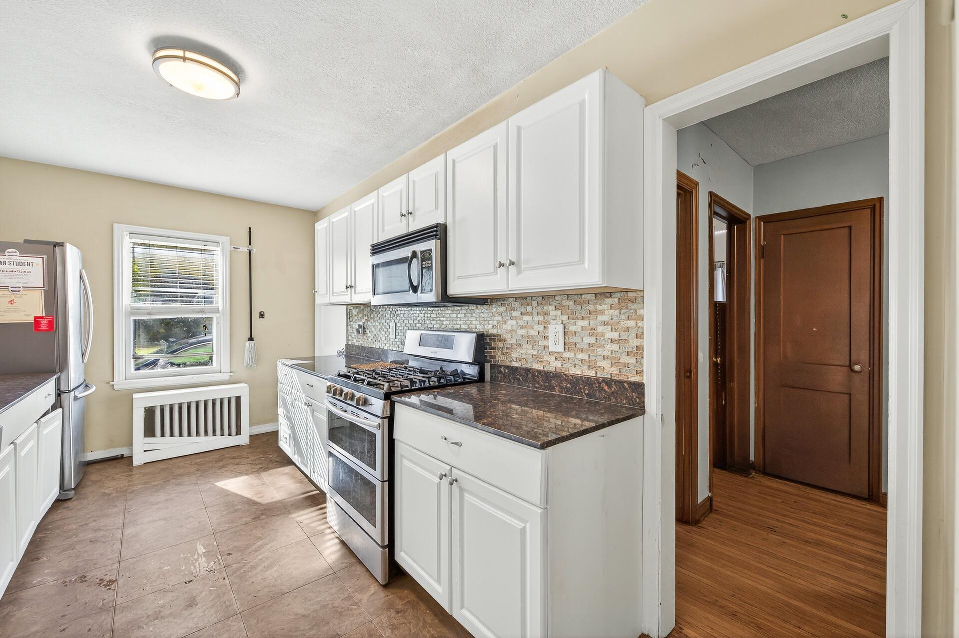 View of Residential at 242 Annapolis Street, West Saint Paul MN 55118, West Saint Paul (11 of 46) - Mike Wilen | Minnesota Team Real Estate