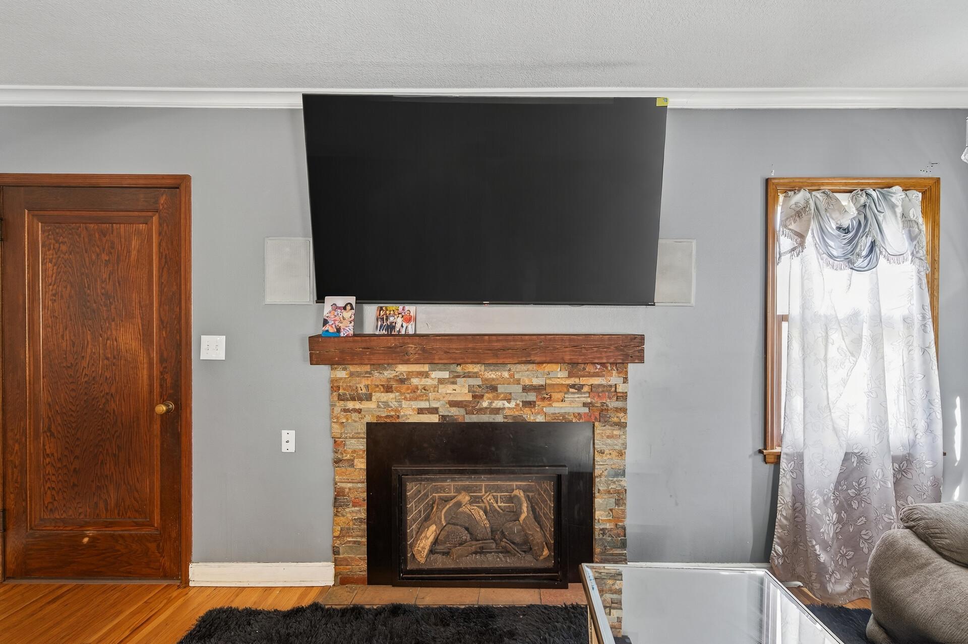 View of Residential at 242 Annapolis Street, West Saint Paul MN 55118, West Saint Paul (5 of 46) - Mike Wilen | Minnesota Team Real Estate