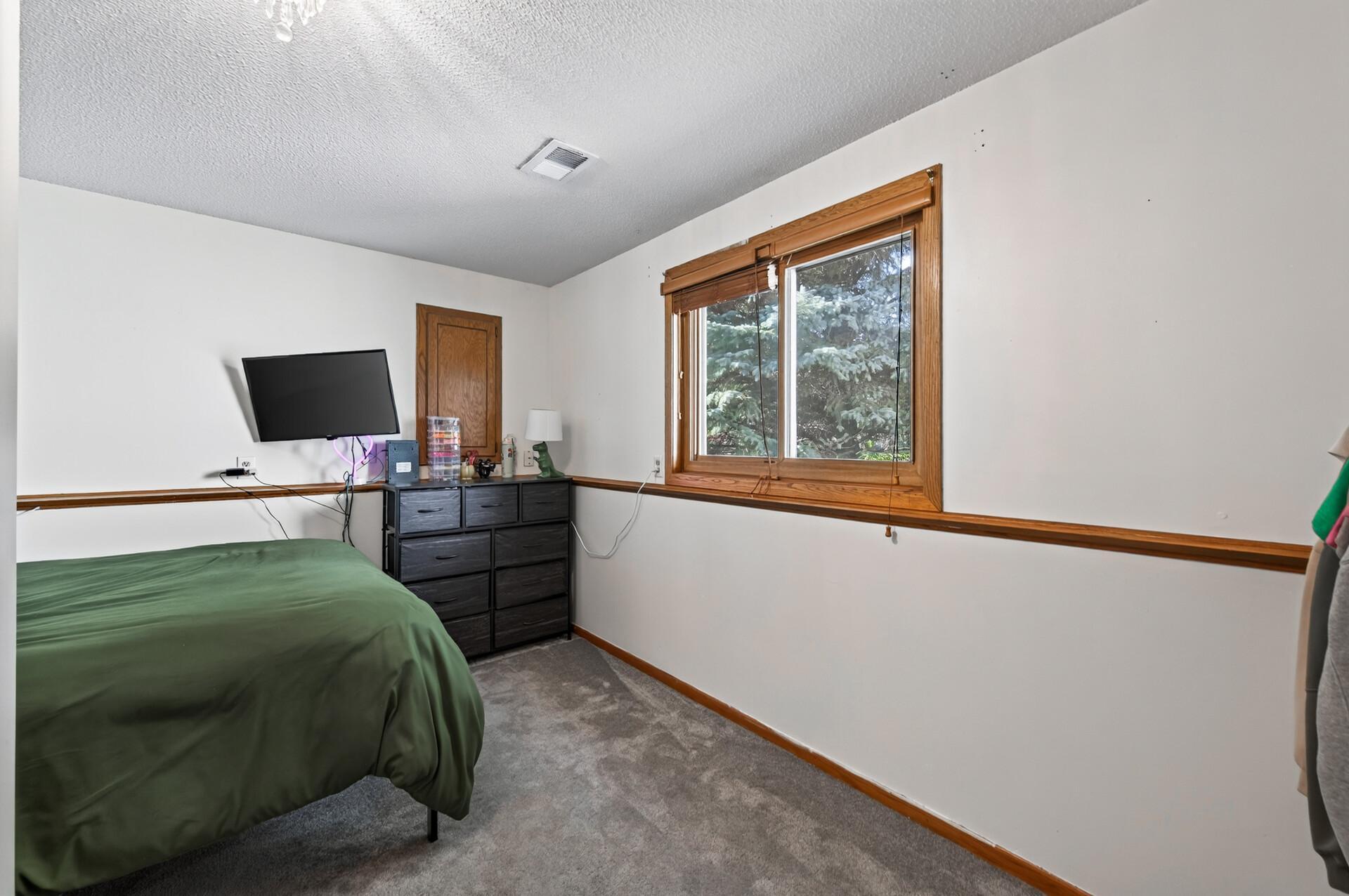 View of Residential at 998 99th Lane, Blaine MN 55434, Blaine (22 of 34) - Mike Wilen | Minnesota Team Real Estate