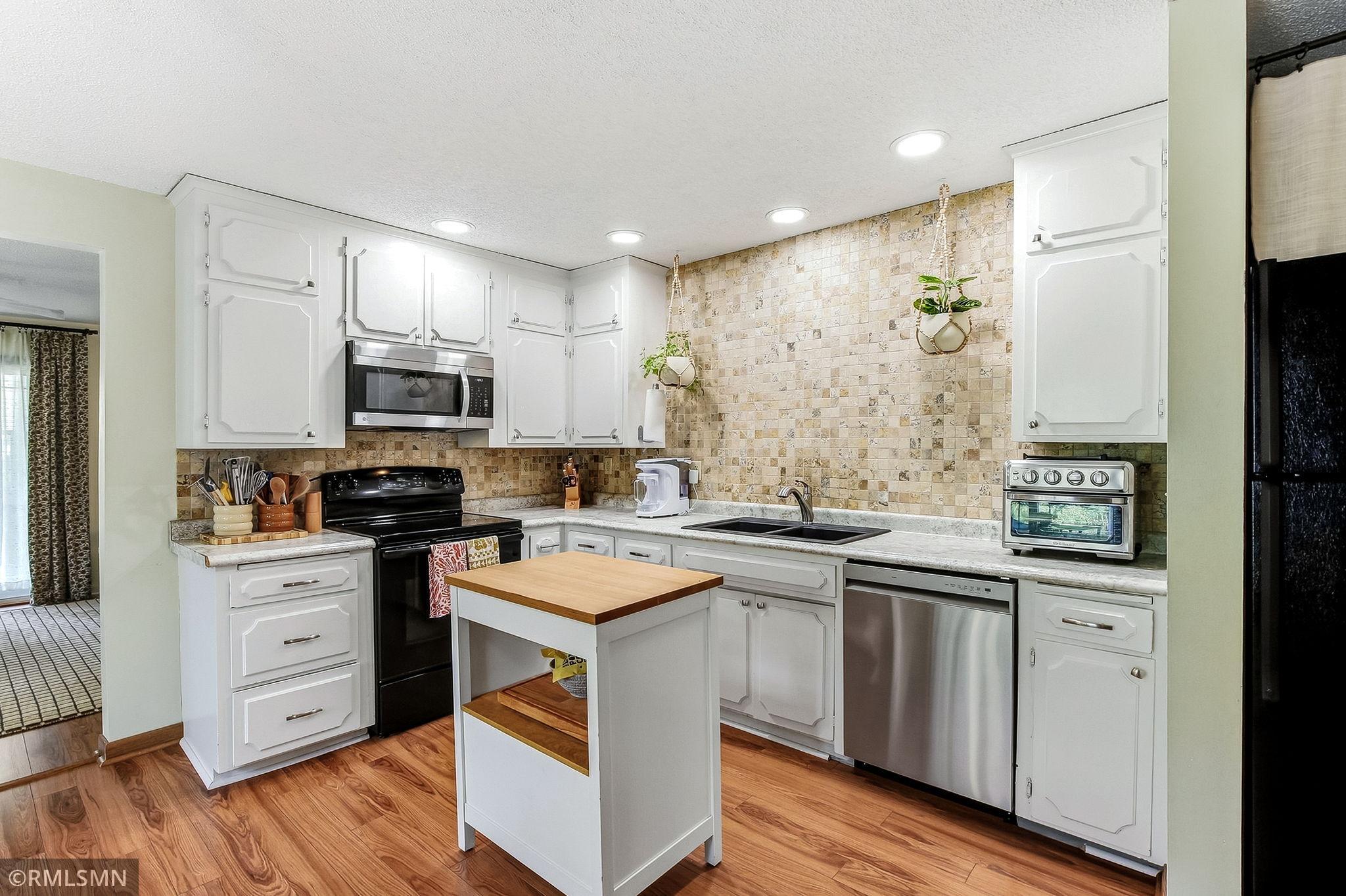 View of Residential Income at 5727 Goodrich Avenue, Saint Louis Park MN 55416, Saint Louis Park (14 of 53) - Mike Wilen | Minnesota Team Real Estate