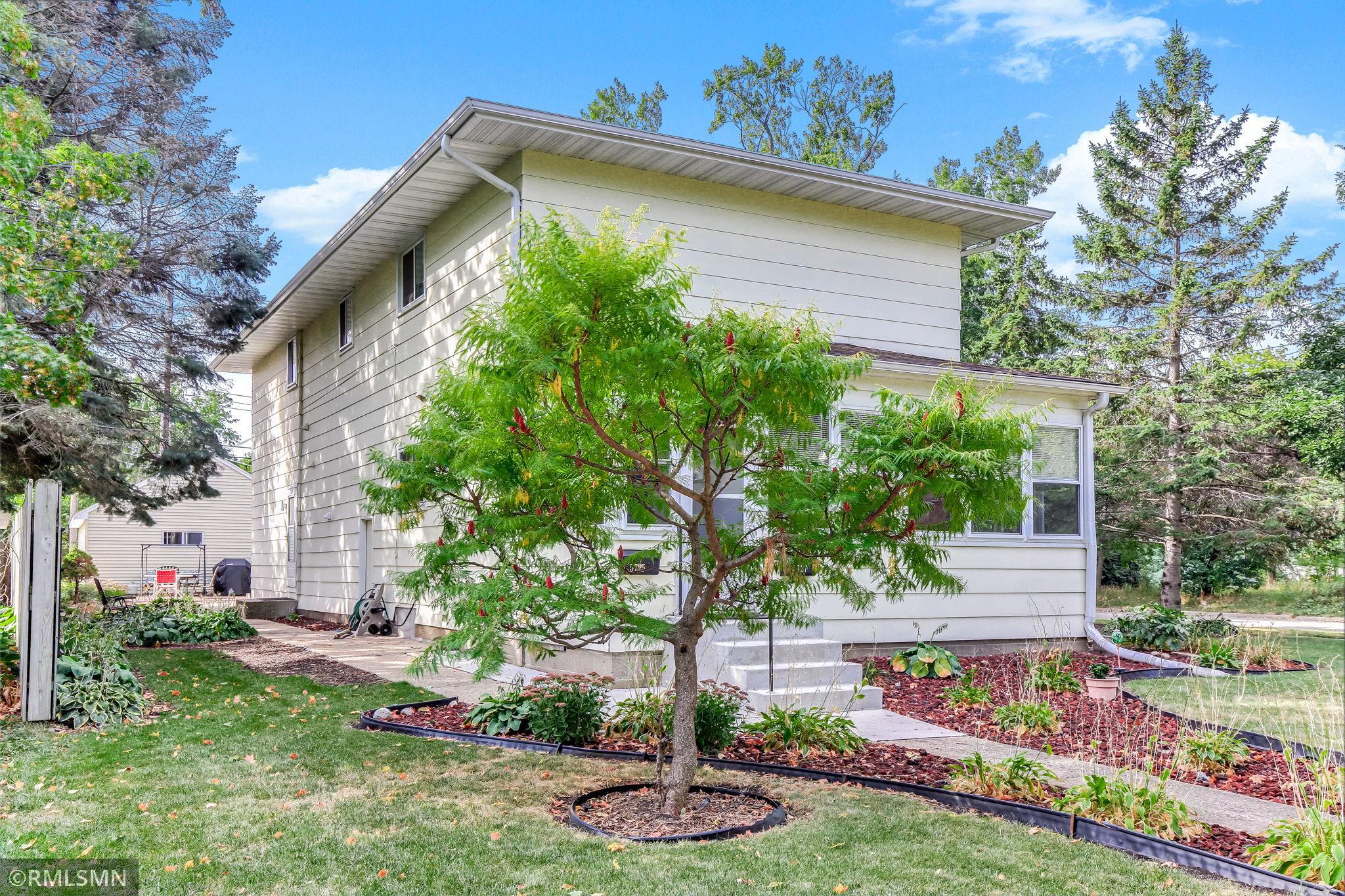 View of Residential Income at 5727 Goodrich Avenue, Saint Louis Park MN 55416, Saint Louis Park (4 of 53) - Mike Wilen | Minnesota Team Real Estate