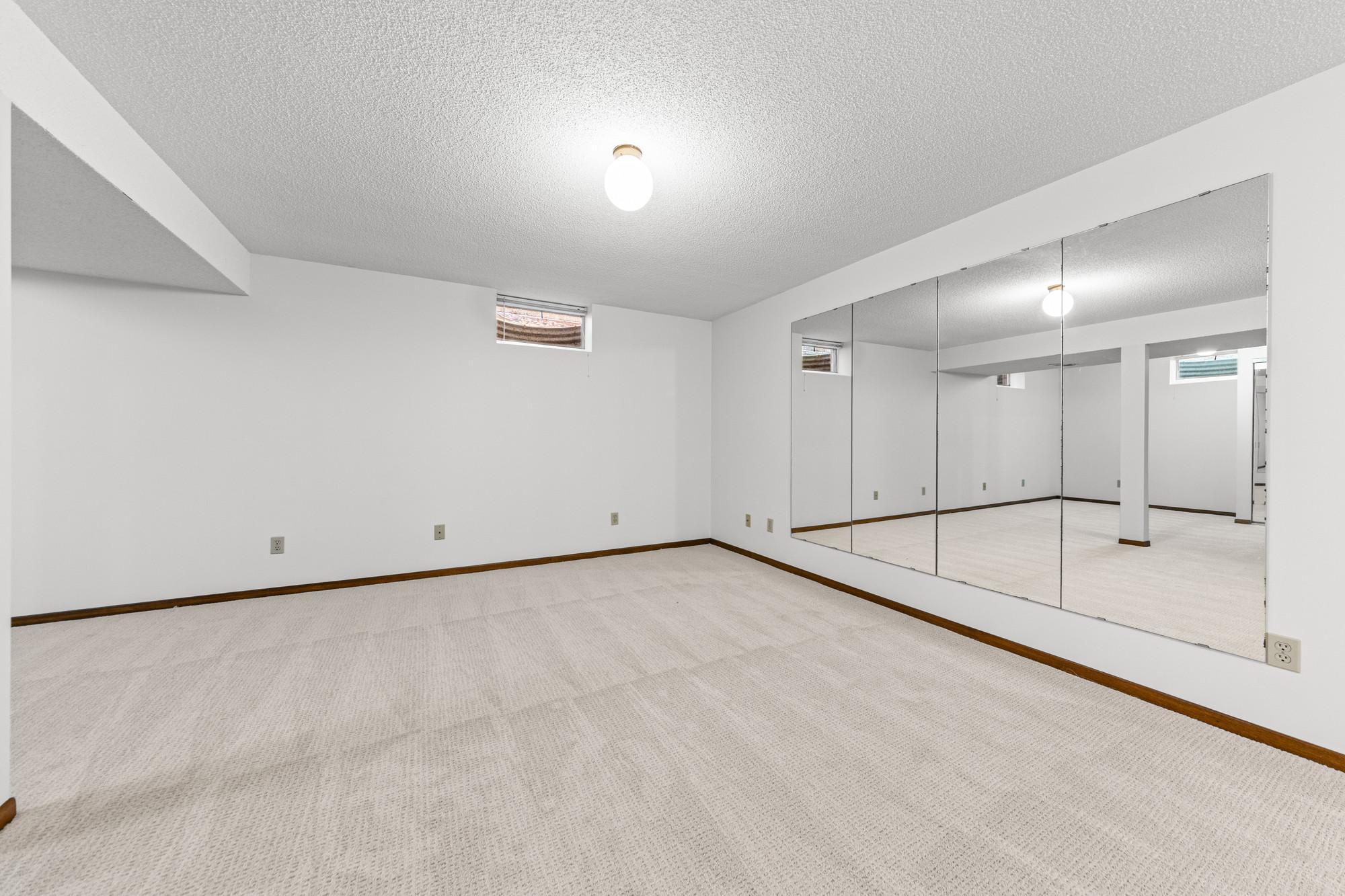 View of Residential at 10200 Quebec Avenue, Bloomington MN 55438, Bloomington (36 of 57) - Mike Wilen | Minnesota Team Real Estate