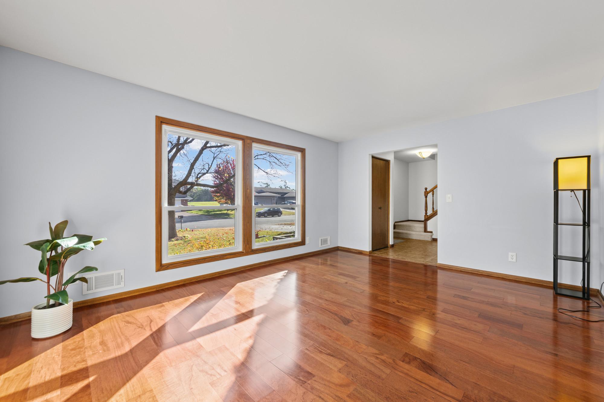View of Residential at 10200 Quebec Avenue, Bloomington MN 55438, Bloomington (12 of 57) - Mike Wilen | Minnesota Team Real Estate