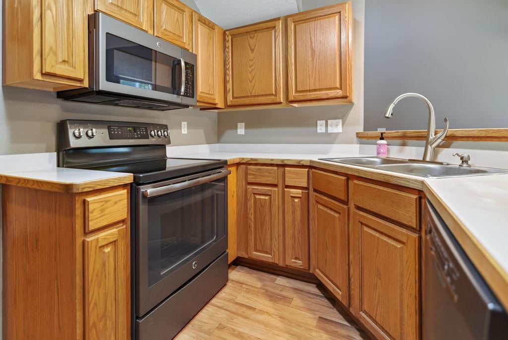 View of Residential at 23133 Iris Avenue, Rogers MN 55374, Rogers (8 of 17) - Mike Wilen | Minnesota Team Real Estate