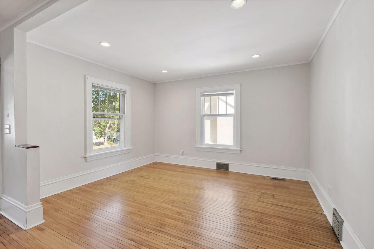 View of Residential Income at 2732 Pillsbury Avenue, Minneapolis MN 55408, Minneapolis (26 of 41) - Mike Wilen | Minnesota Team Real Estate