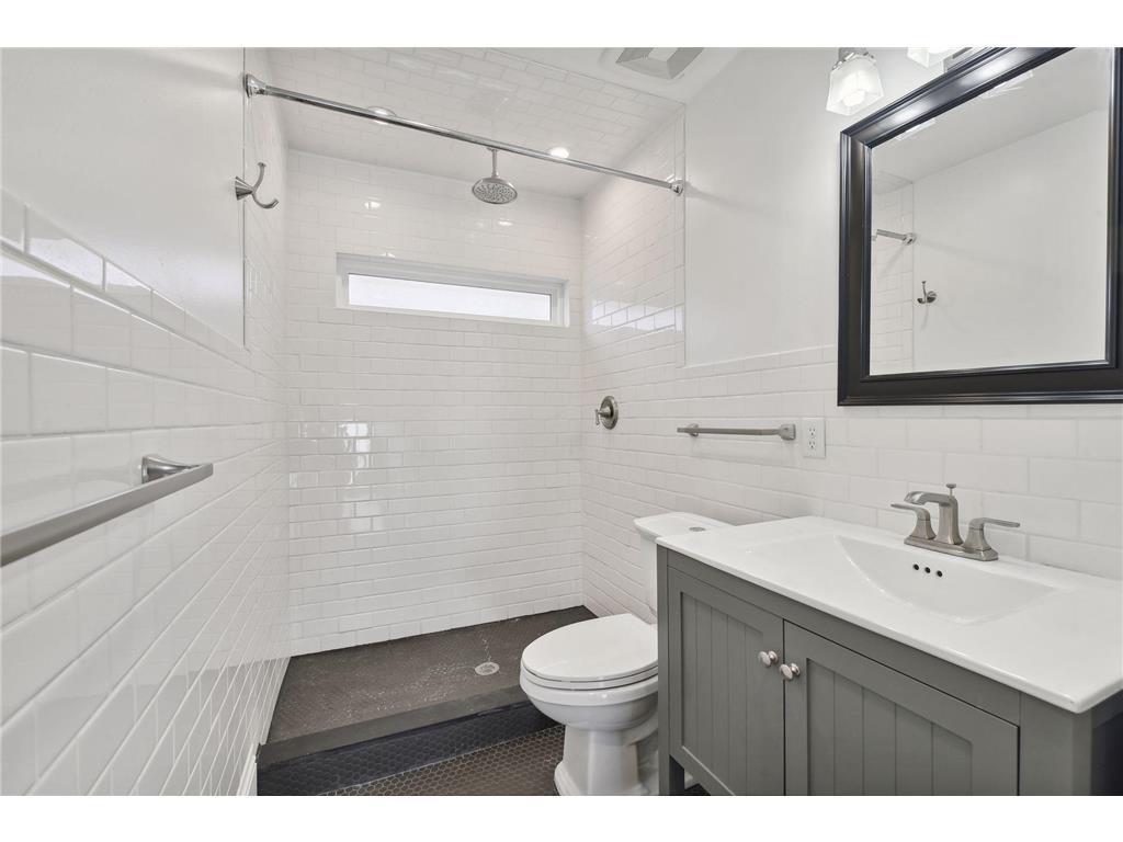 View of Residential Income at 2732 Pillsbury Avenue, Minneapolis MN 55408, Minneapolis (35 of 41) - Mike Wilen | Minnesota Team Real Estate