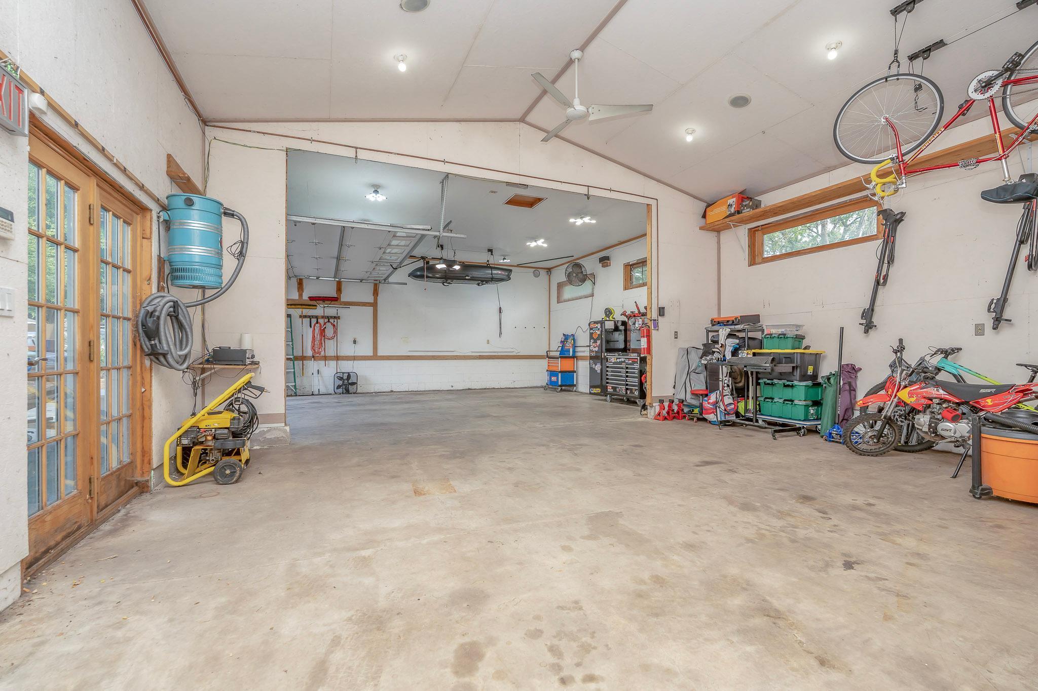 View of Residential at 1554 Burns Avenue, Saint Paul MN 55106, Saint Paul (34 of 36) - Mike Wilen | Minnesota Team Real Estate
