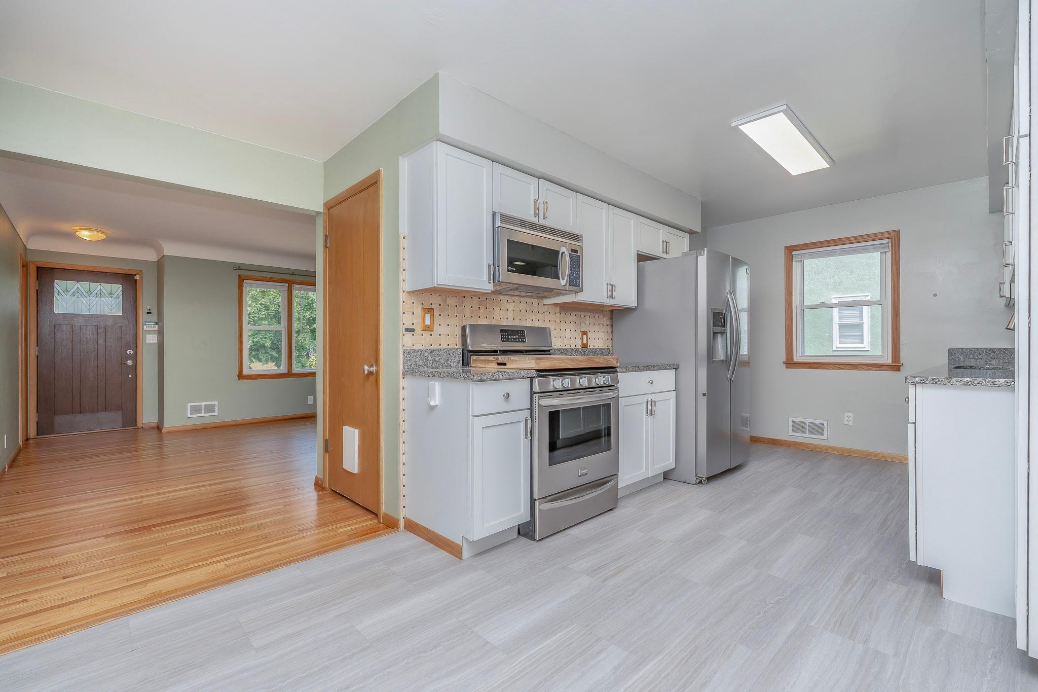 View of Residential at 1554 Burns Avenue, Saint Paul MN 55106, Saint Paul (11 of 36) - Mike Wilen | Minnesota Team Real Estate